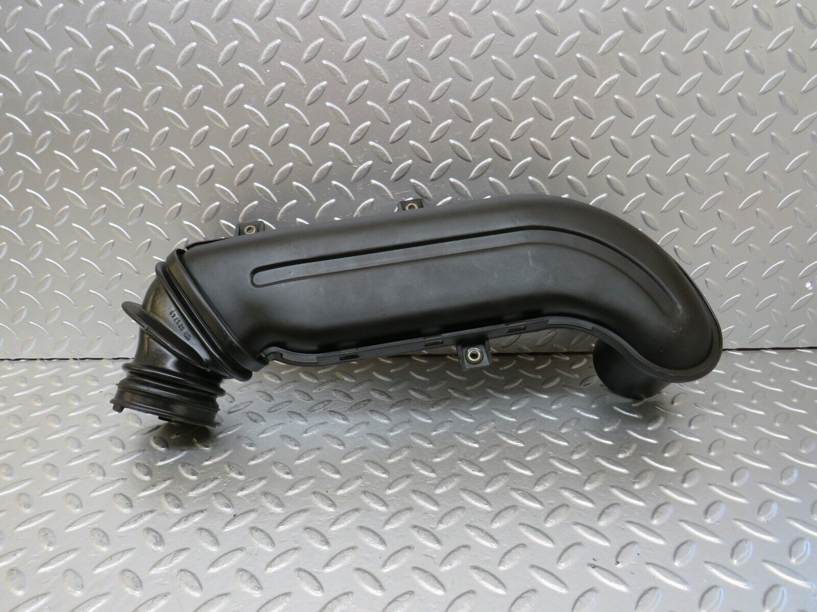 25000 Mercedes-Benz W140 S320 Engine Bay Air Duct 1041414104