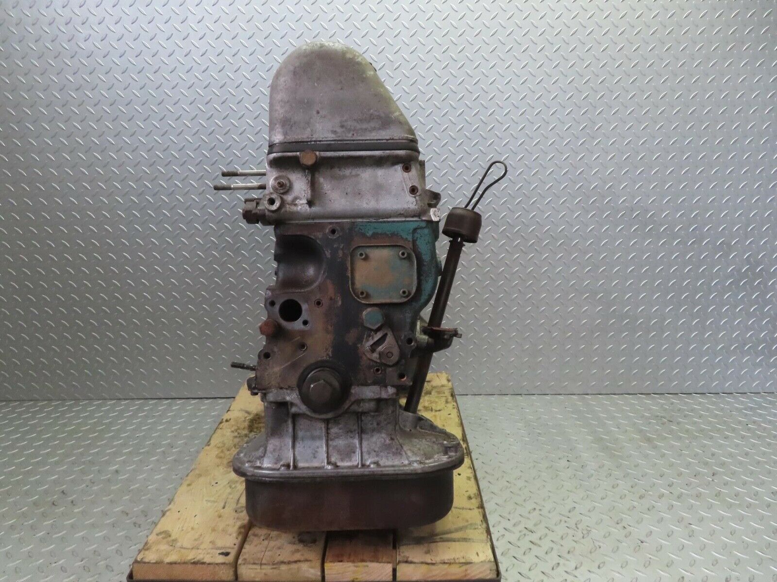 13272 Mercedes-Benz W111 220S 6 Cylinder Petrol Engine M180.941 1800111701