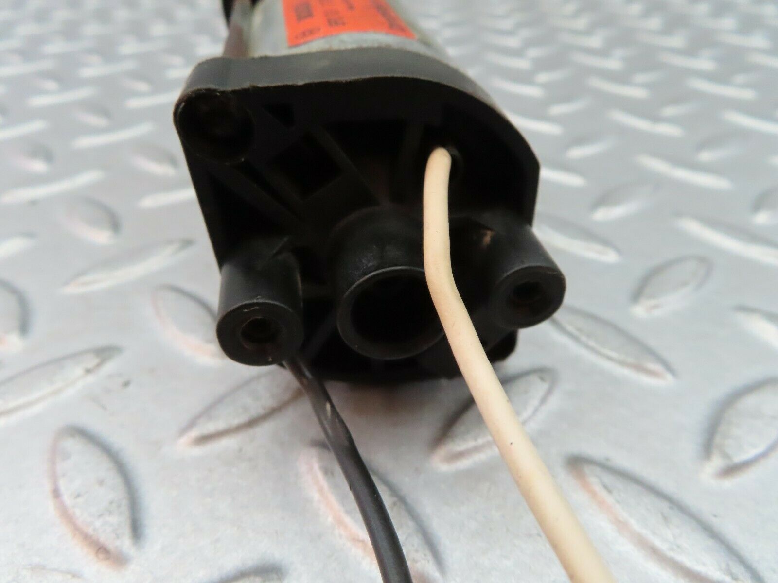 6230 Mercedes-Benz W126 380SE Seat Adjustment Motor Bosch 0130008007