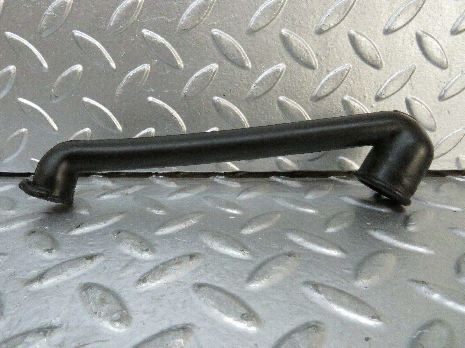 23858 Mercedes-Benz C107 450SLC Coupe Crankcase Breather Hose 1170940391