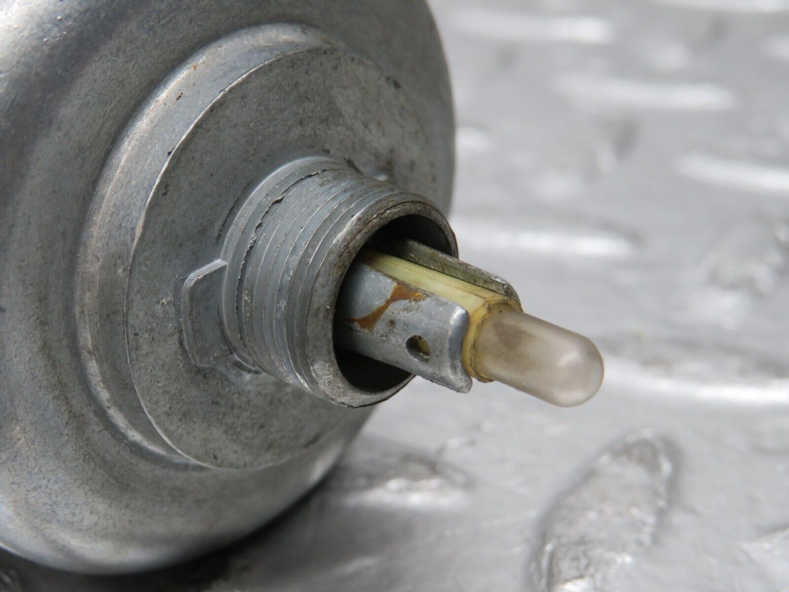 31126 Mercedes-Benz W123 200D Headlight Switch