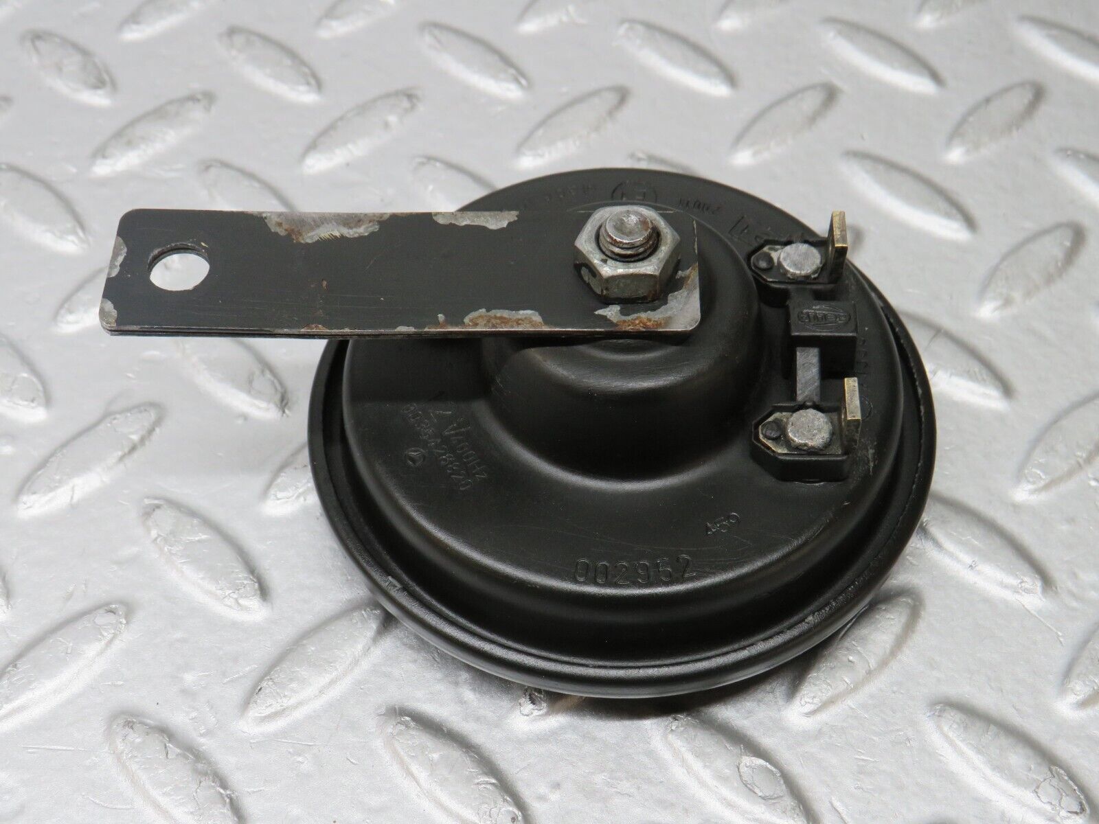 36115 Mercedes-Benz W126 420SE Horn Bosch 002952 0035428820