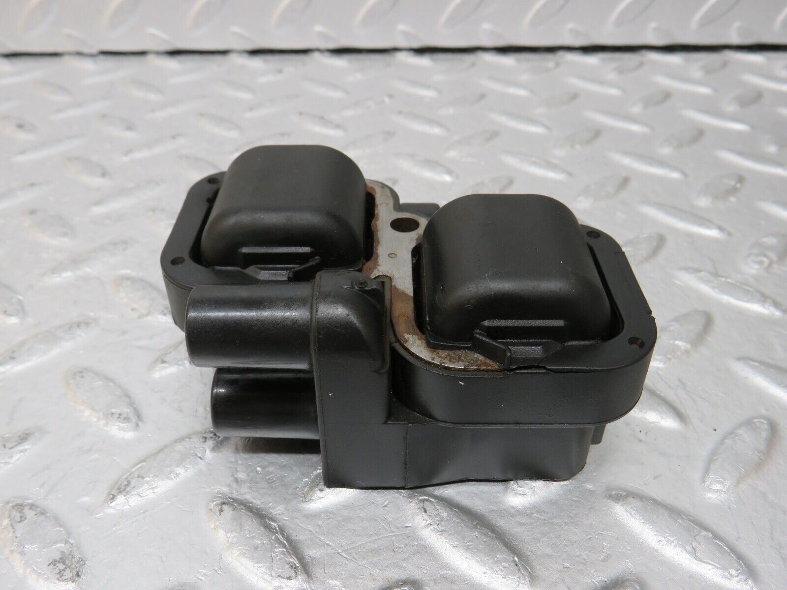 34916 Mercedes-Benz W210 320E Ignition Coil Bosch 0001587803 0221503035