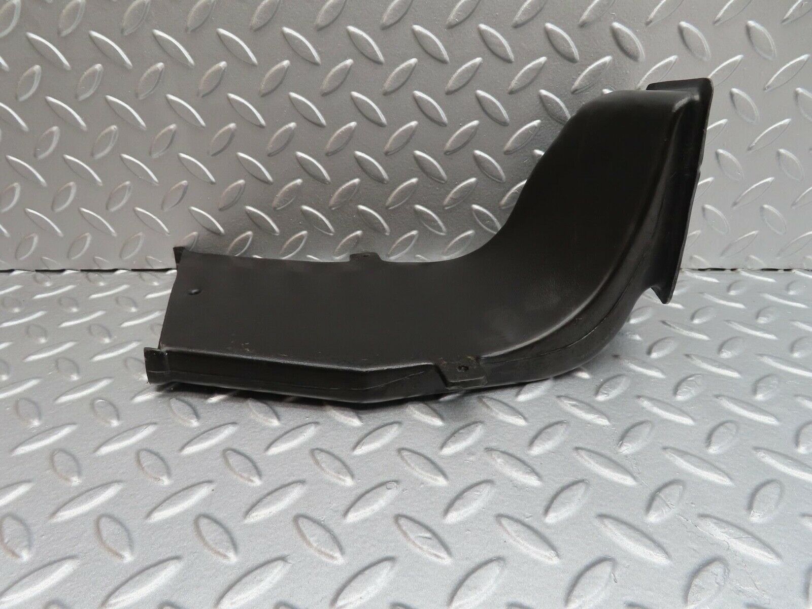 13935 Mercedes-Benz C107 280SLC Floor Ventilation Duct Left 1078310146