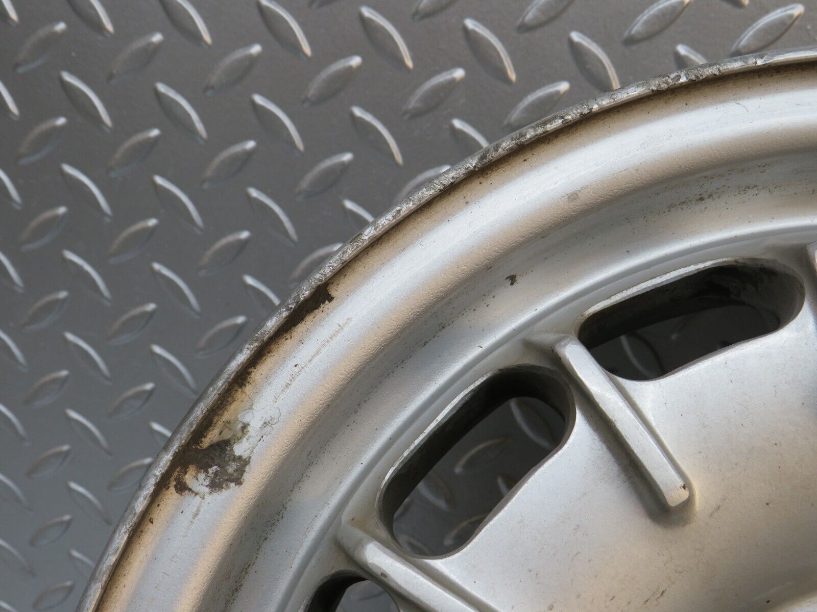 32227 Mercedes-Benz W123 Alloy Wheel Set Mexican Hat 5.5Jx14H2 ET30 1234001702