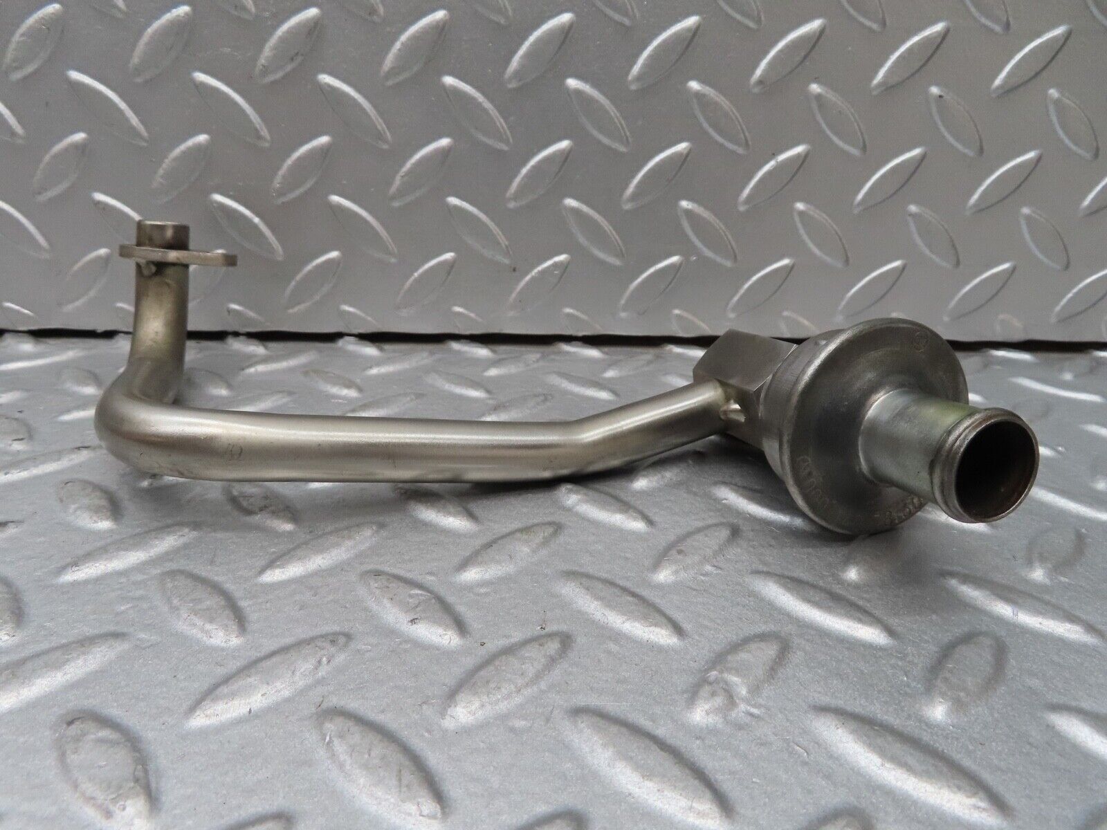 27813 Mercedes-Benz S124 300TE EGR Valve Hose Pipe 0021400060