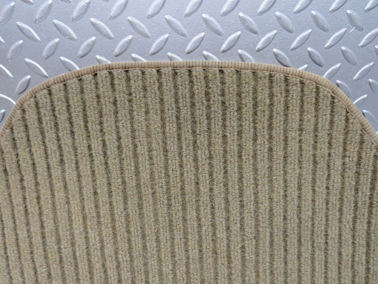 28924 Mercedes-Benz C124 320CE Coupe Rear Right Floor Carpet Beige