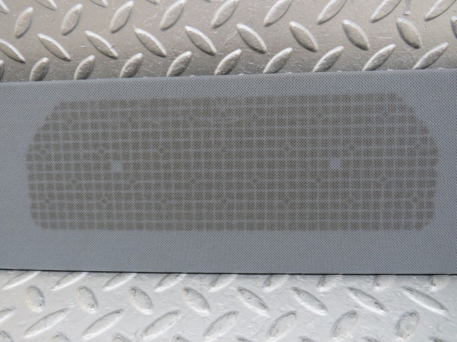 35111 Mercedes-Benz W221 Parcel Shelf Speaker Cover Trim 2216901430