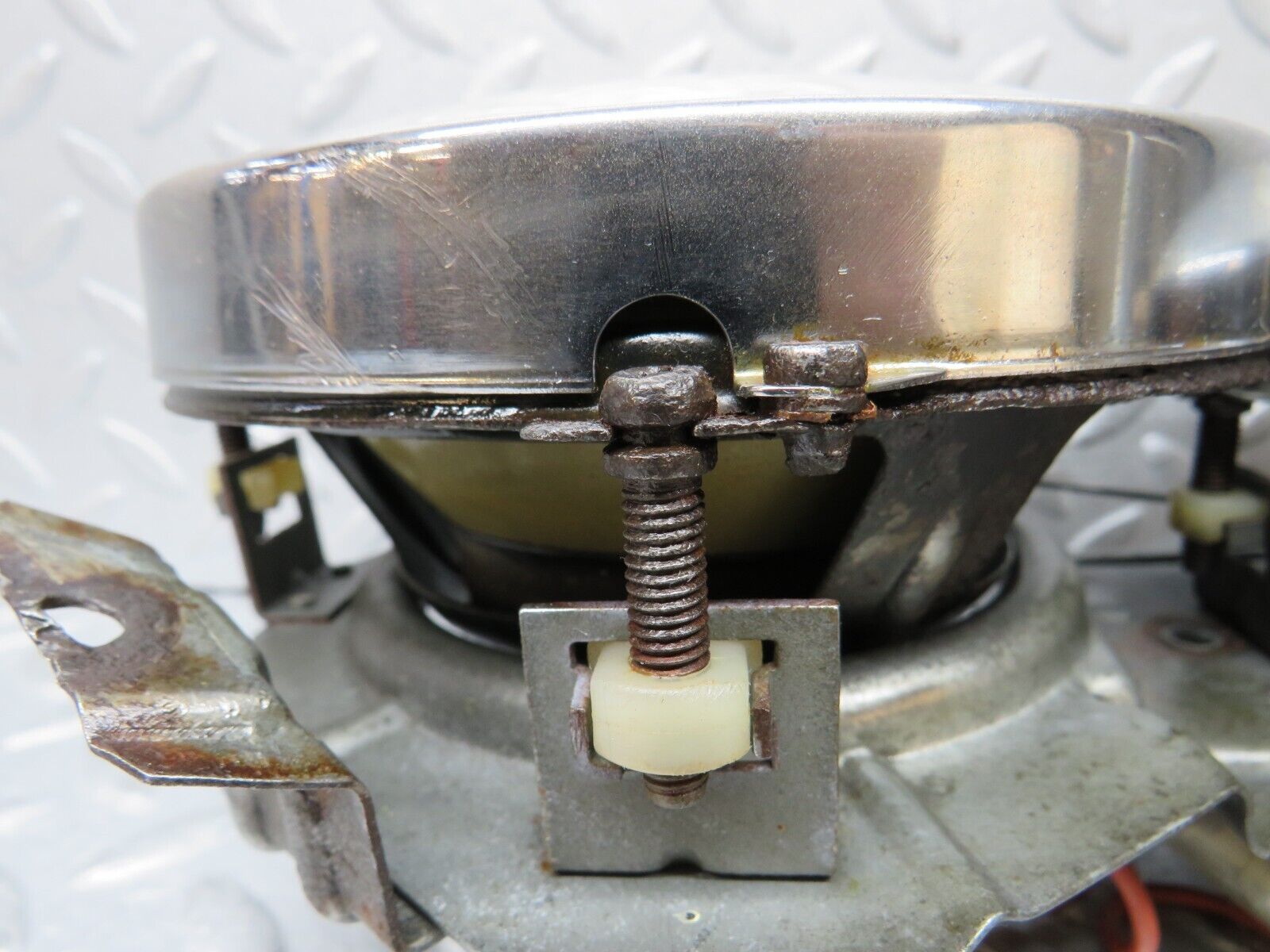 37580 Mercedes-Benz W109 300SEL Front Headlight Bosch Left/Right 1300508003 7077R 1305601134 1305602059