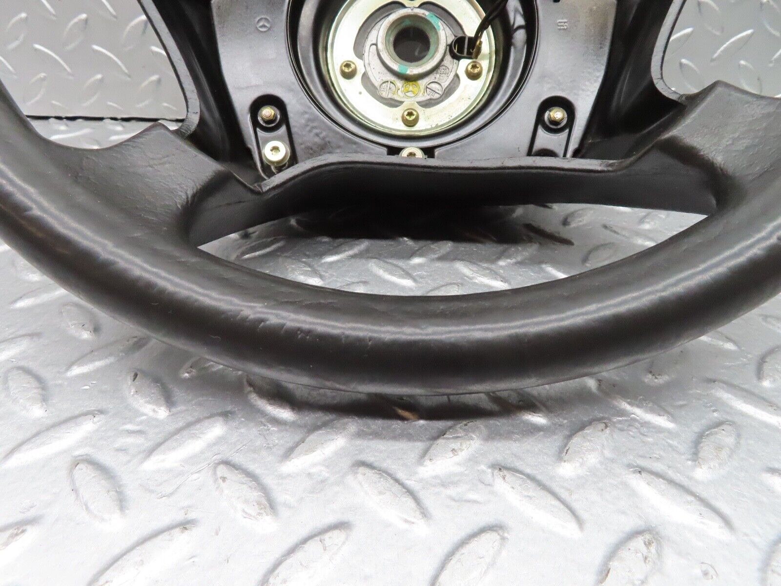 18159 Mercedes-Benz W124 Steering Wheel