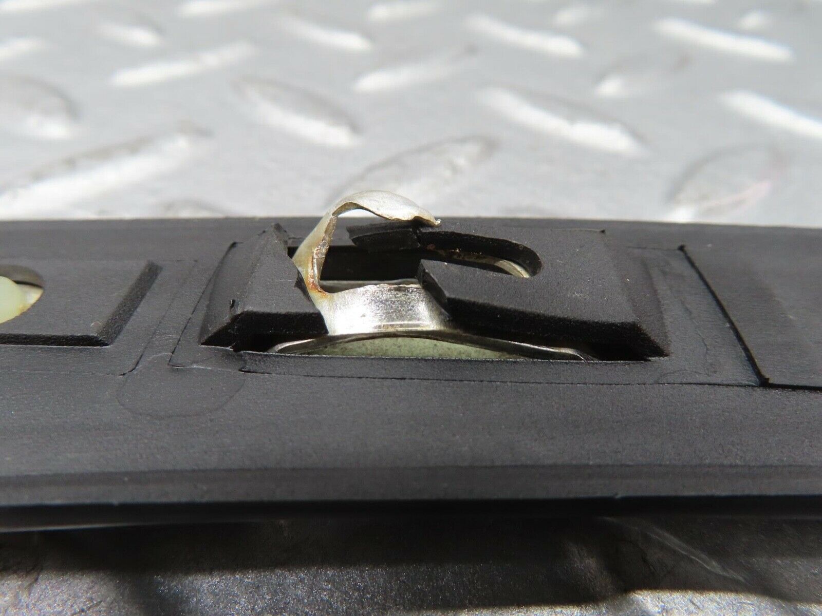 13608 Mercedes-Benz W123 200 C Pillar Exterior Trim Right Side 1236902880