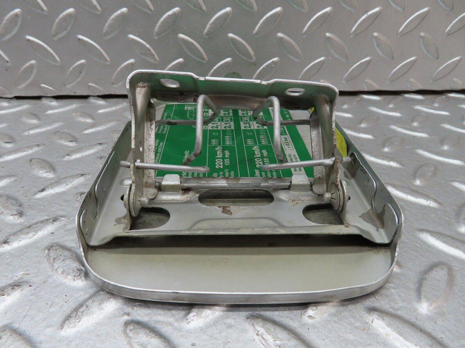 19491 Mercedes-Benz C140 CL420 Coupe Fuel Tank Flap Cap 1405843739