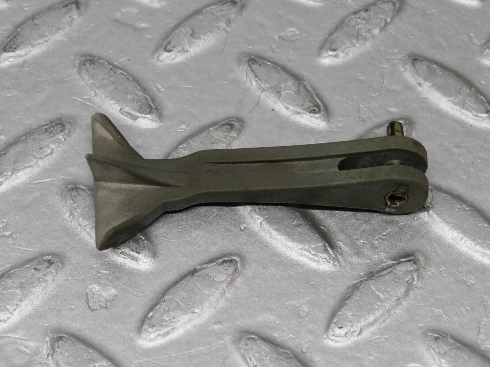 36083 Mercedes-Benz W126 420SE Bonnet Release Pull Handle