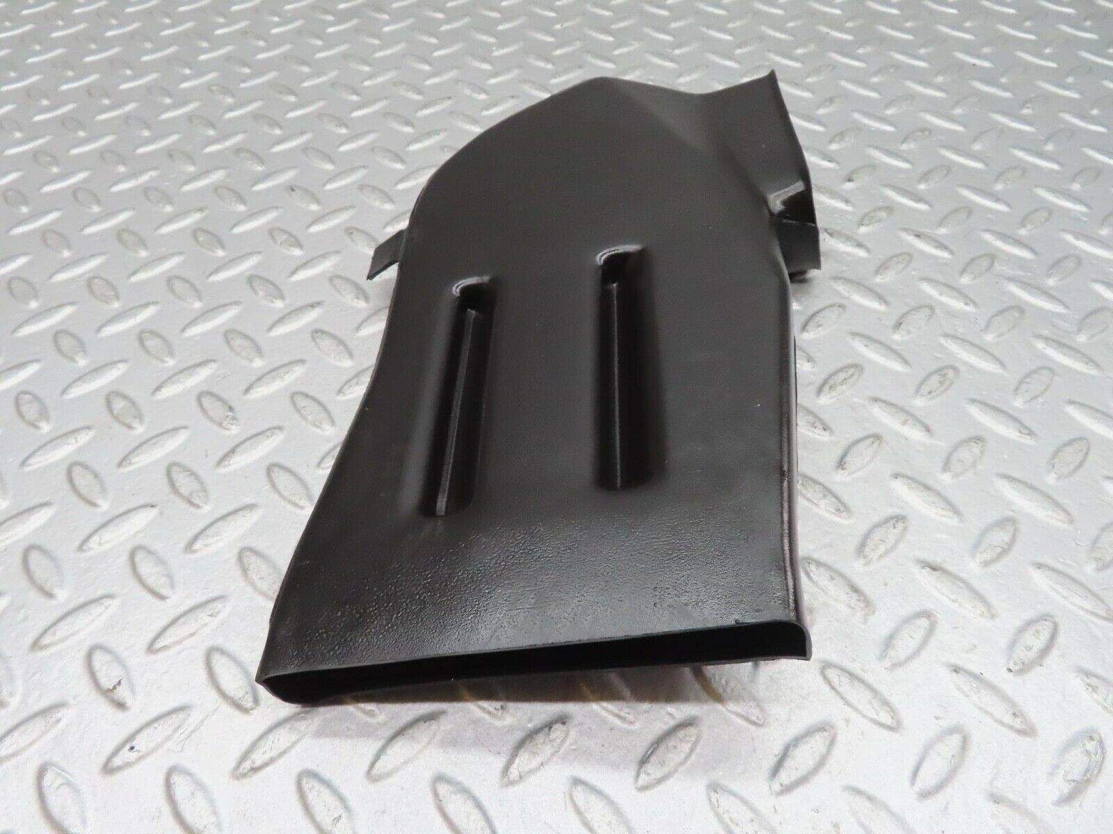 16193 Mercedes-Benz W124 260E Ventilation Air Duct Right Side 1248310446