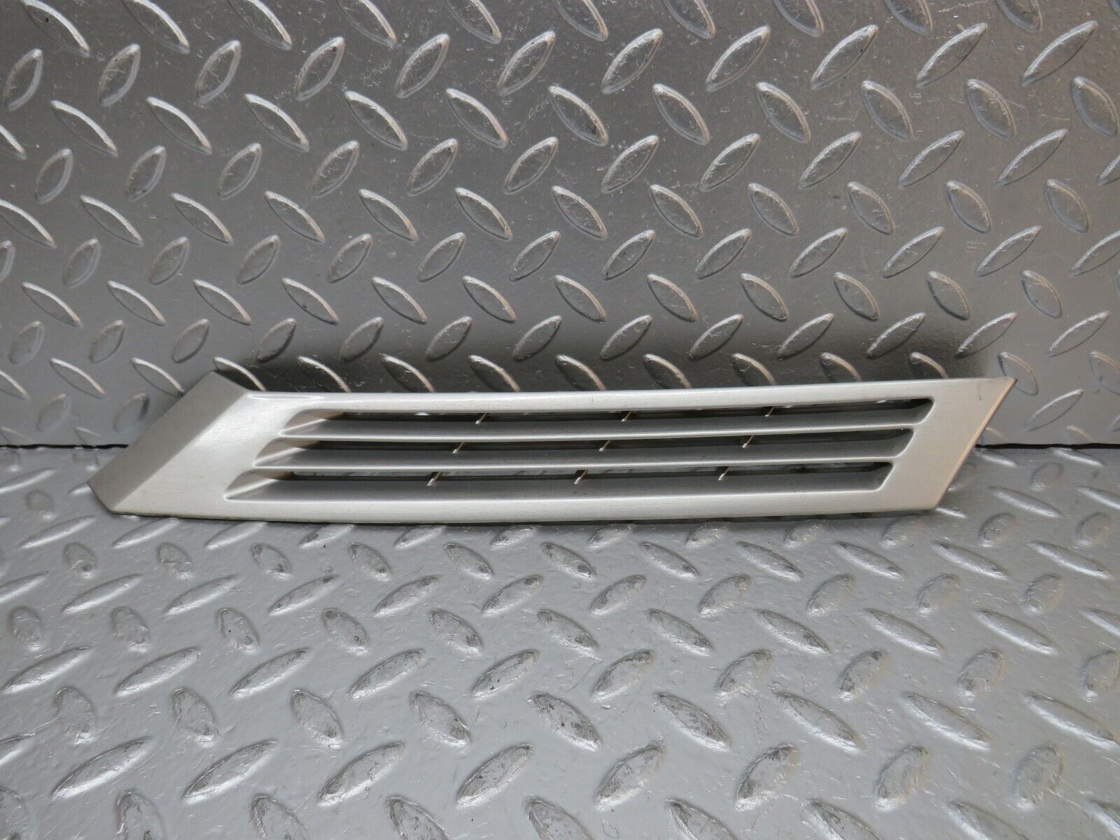 31724 Mercedes-Benz W201 190LE 1.8L C Pillar Exterior Cover Right Side 2016980289