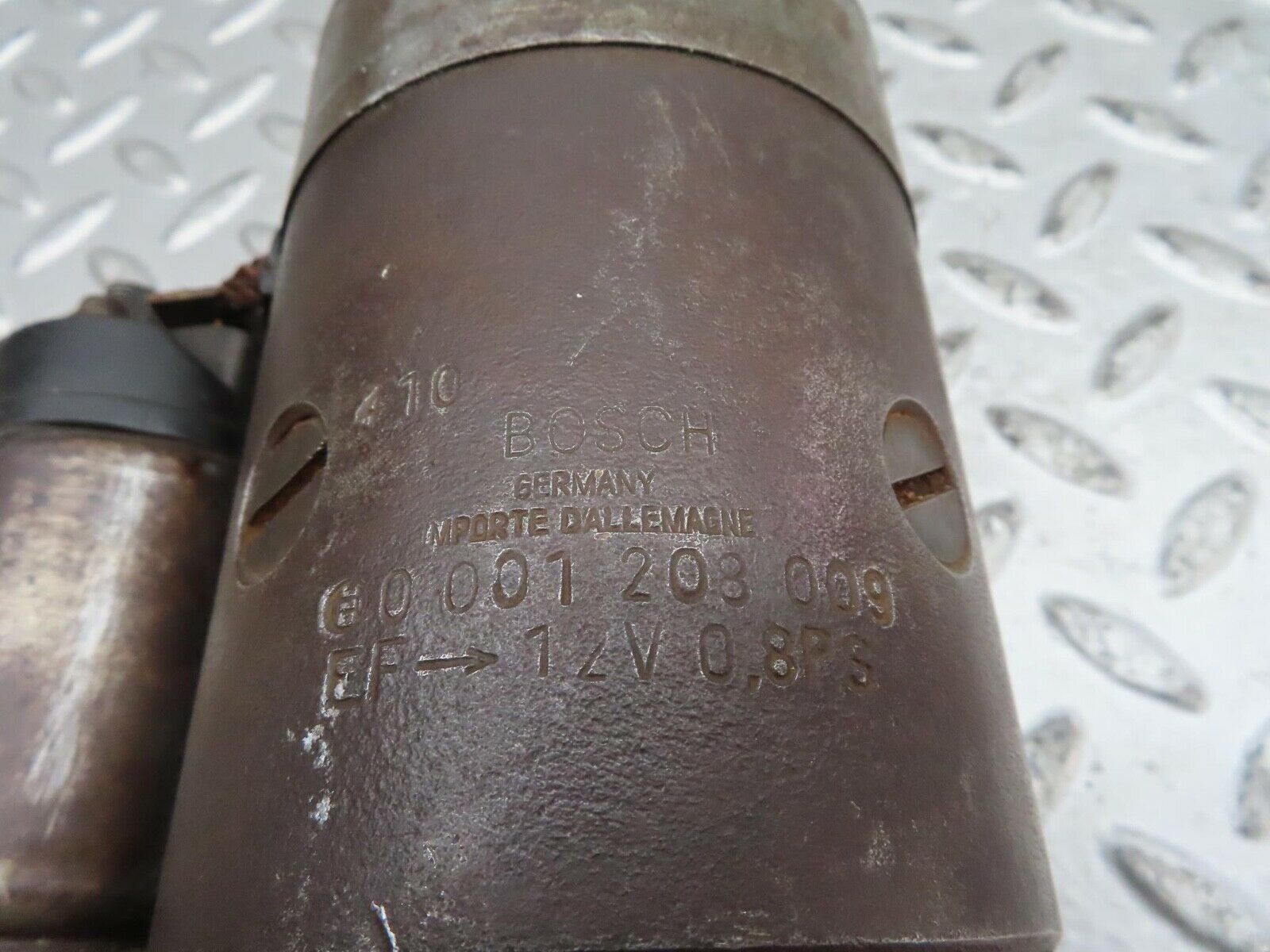 15809 Mercedes-Benz W115 Starter Motor Bosch 0001208009