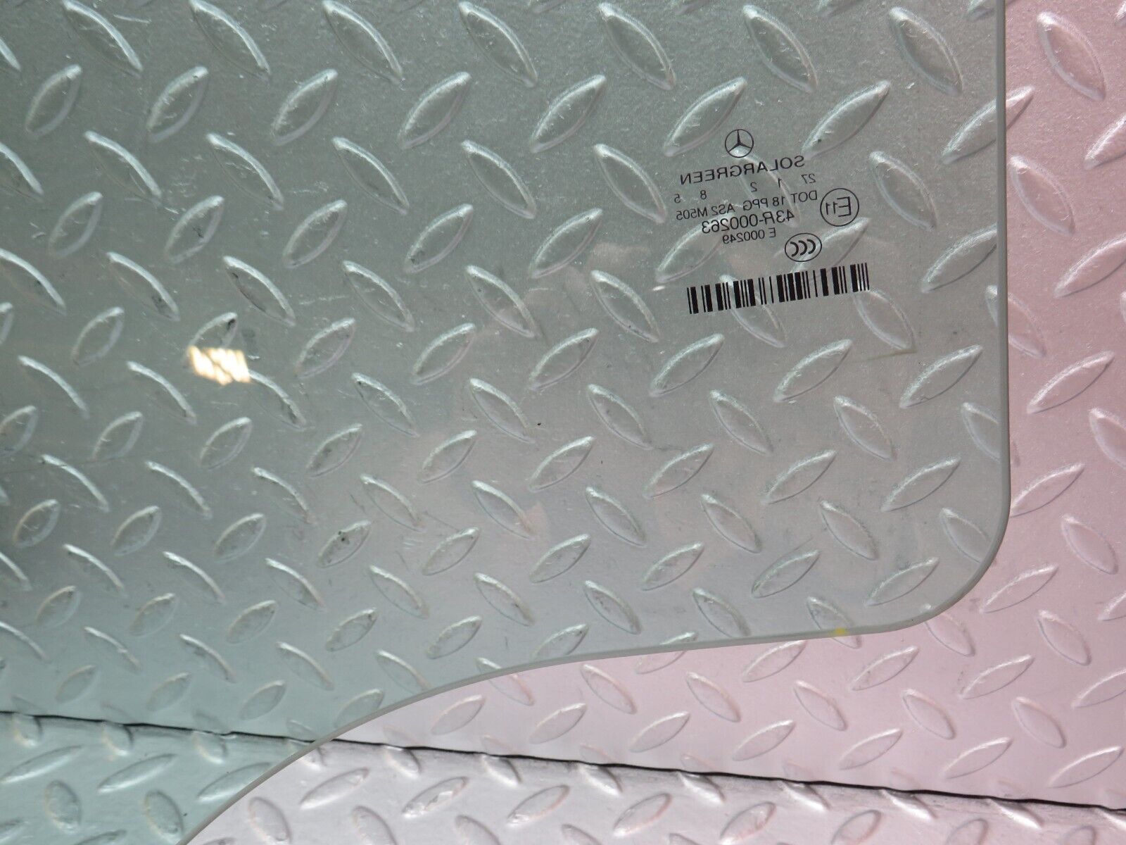 35166 Mercedes-Benz W221 Rear Right Door Window Glass