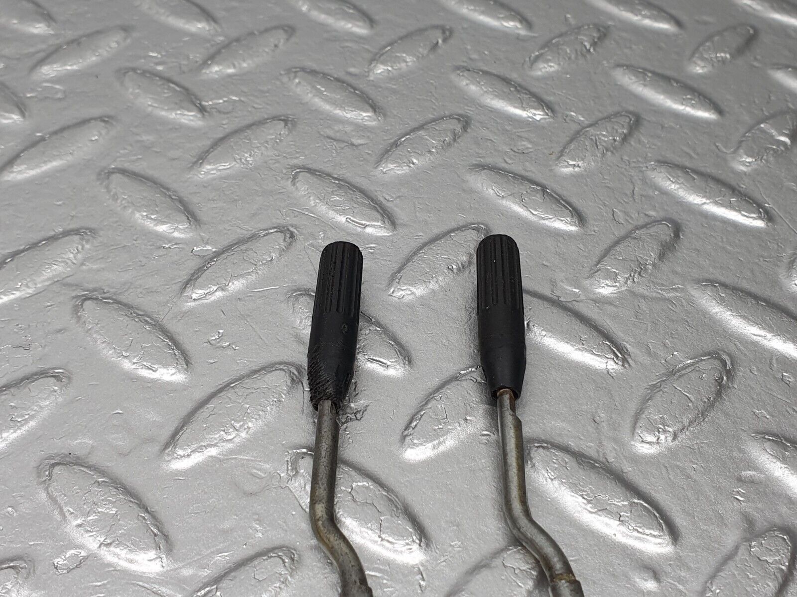 41294 Mercedes-Benz W126 300SE Front Door Lock Knob Pair