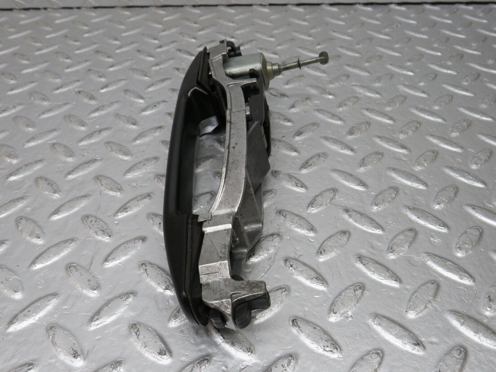 33419 Mercedes-Benz W202 C180 Front Left Exterior Door Handle No Key