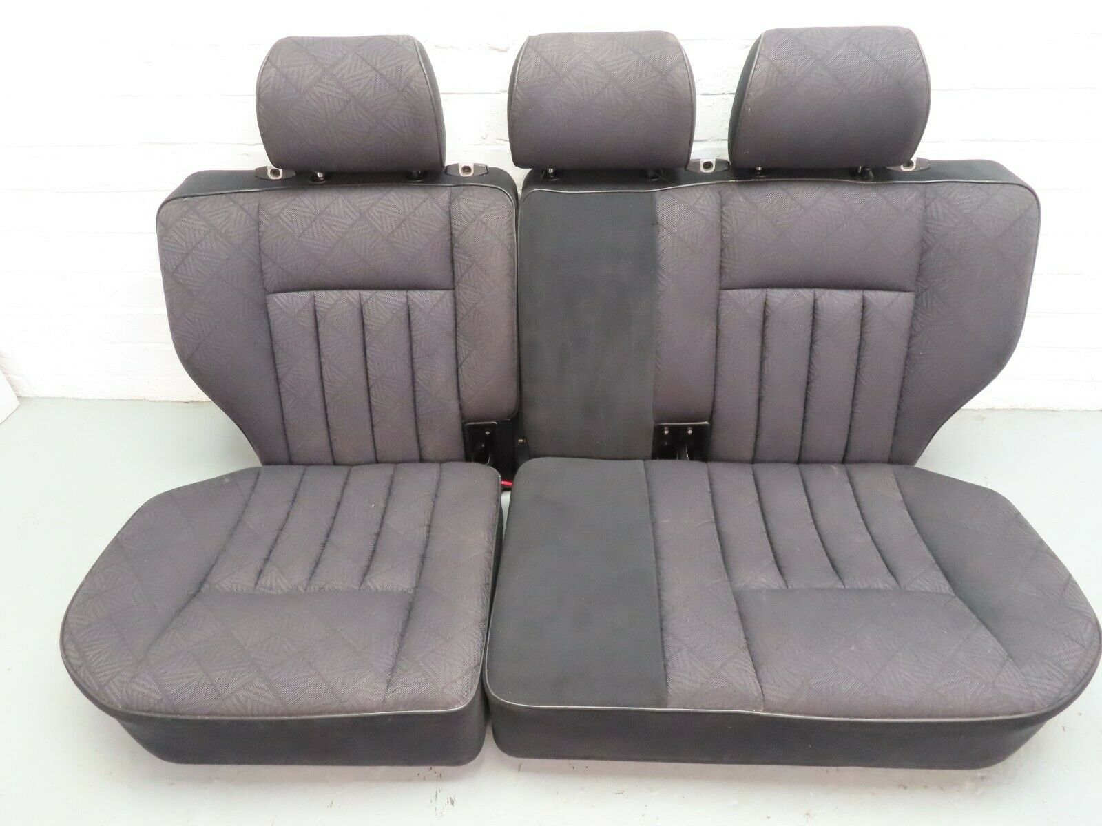 6661 Mercedes-Benz S124 E220 Wagon Rear Seat