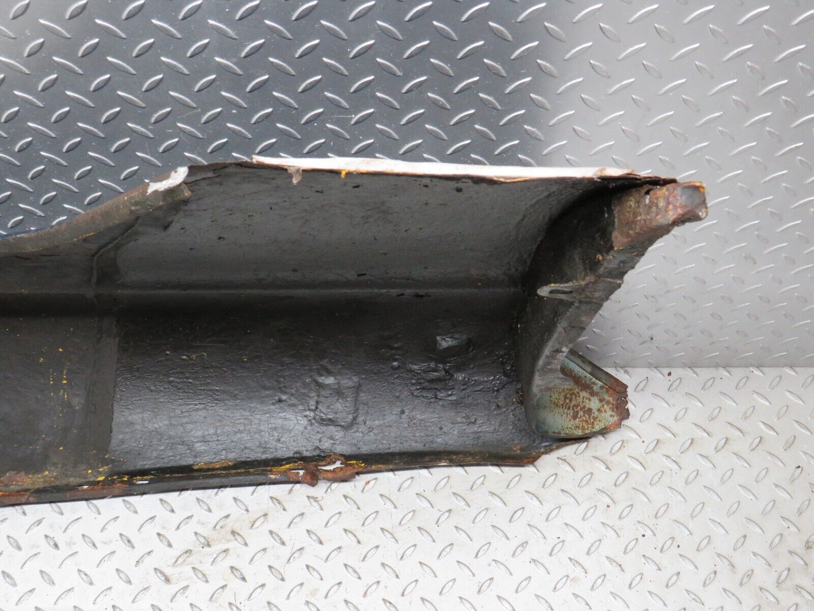 40525 Mercedes-Benz W110 230 Front Left Wing Fender Panel