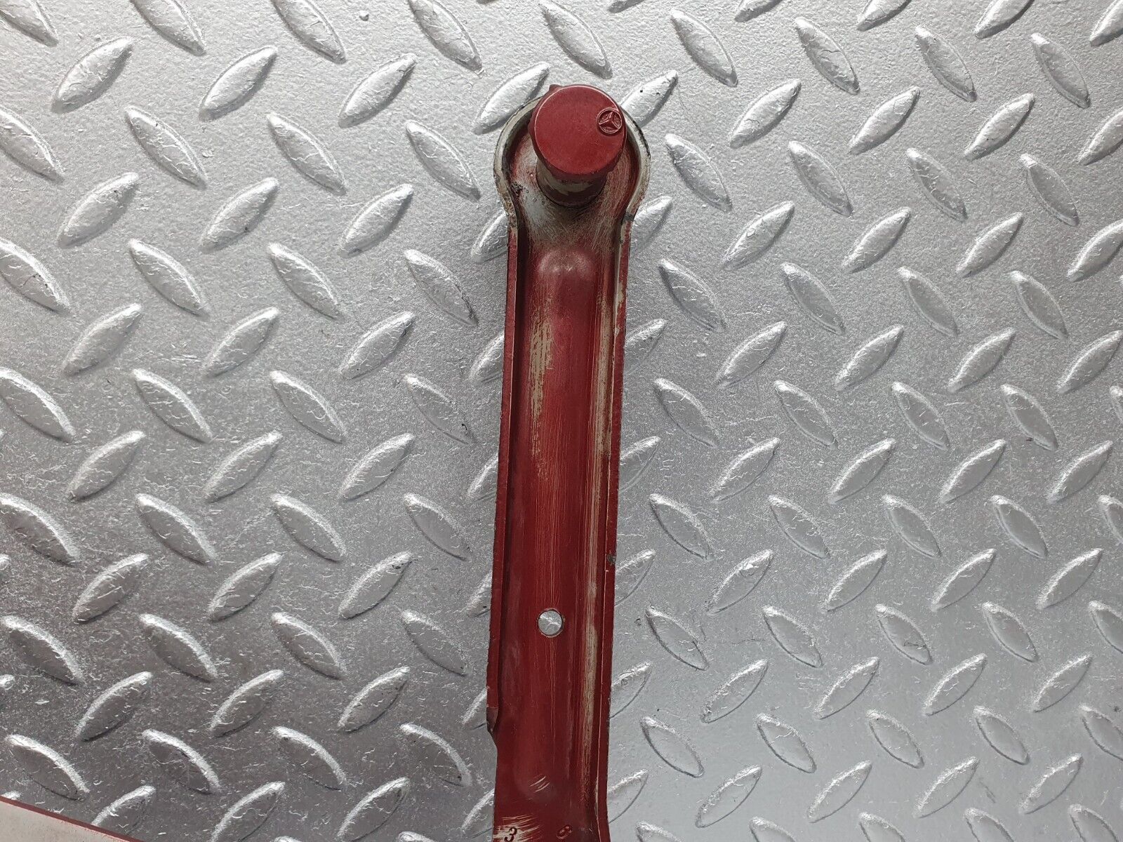 41005 Mercedes-Benz W126 300SE Bonnet Hinge Right Side