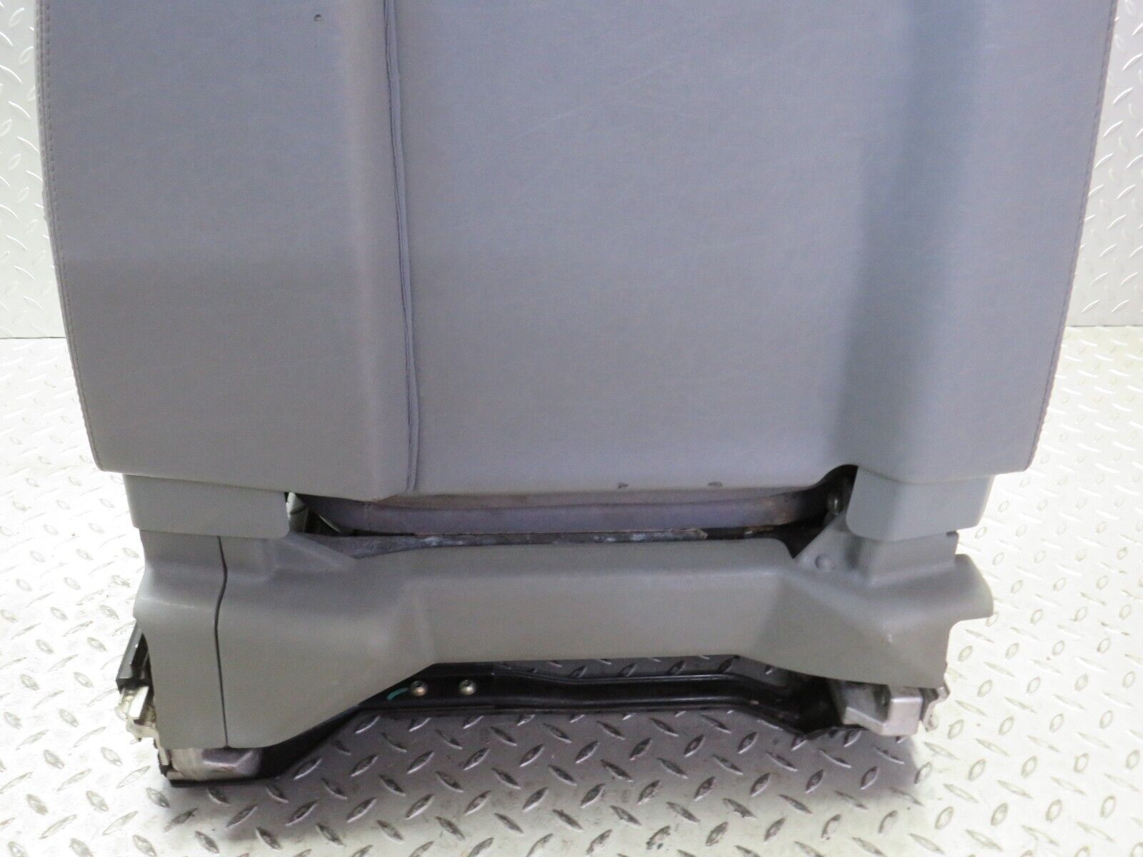 39553 Mercedes-Benz R129 320SL Coupe Electric Front Left Passenger Seat Leather Grey