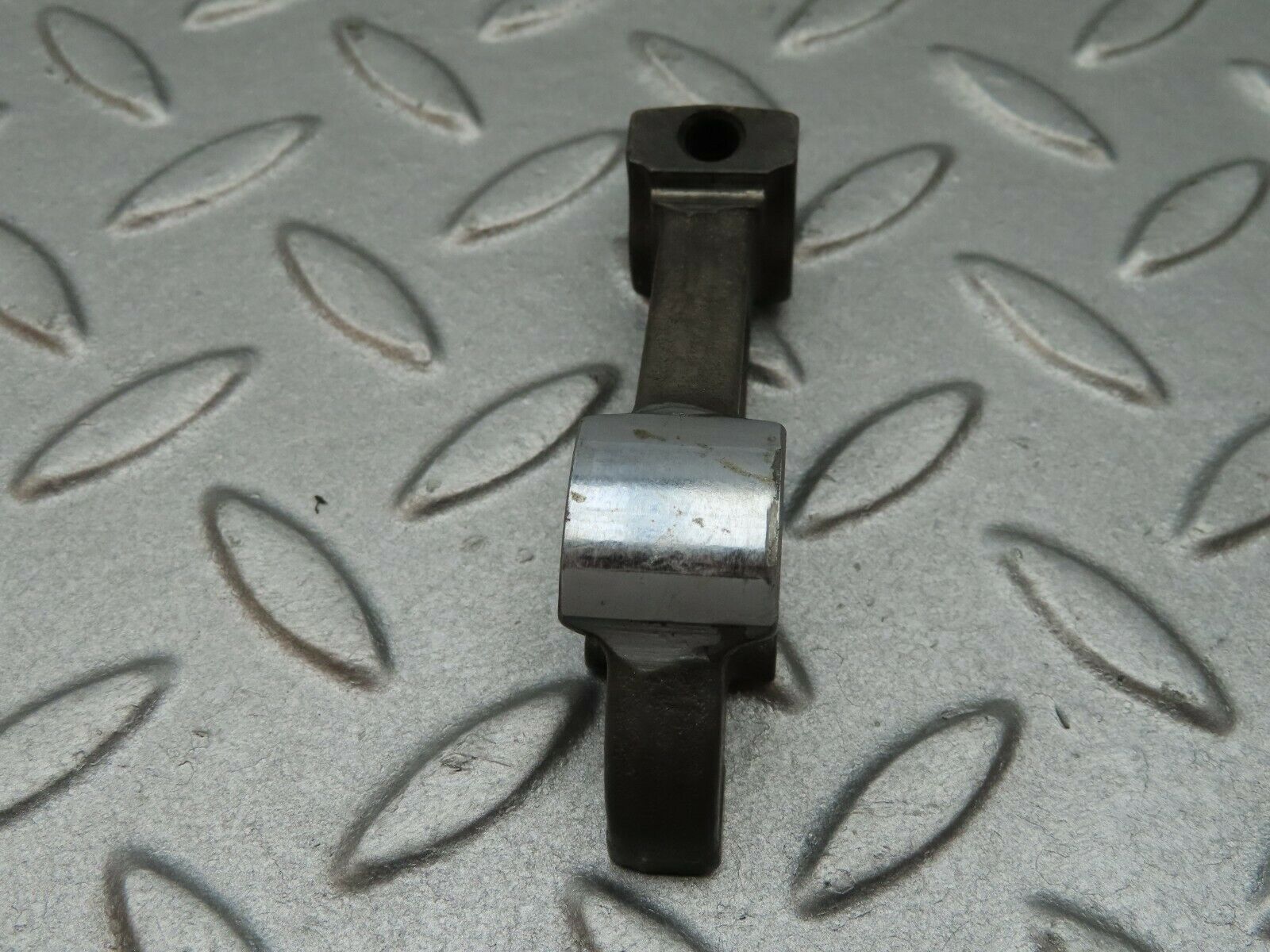 3538 Mercedes-Benz W108 280SE Valve Rocker Arm With Retaining Spring