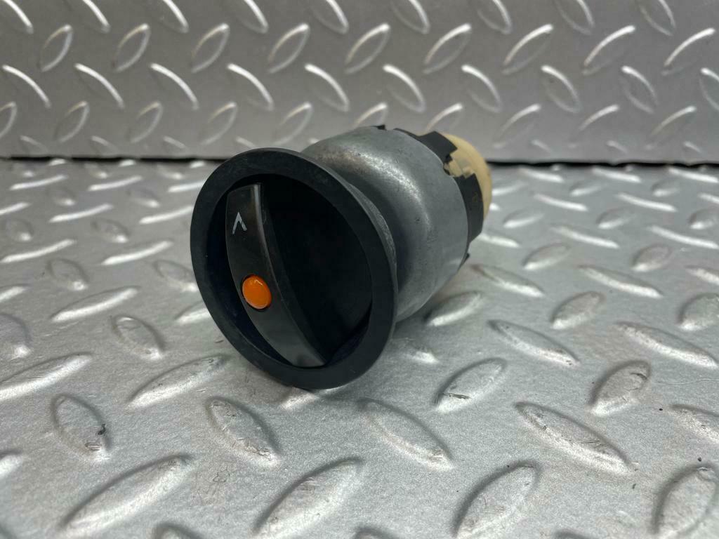 0139 Mercedes-Benz W116 350SE Headlight switch