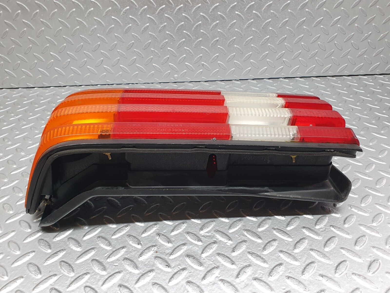 41161 Mercedes-Benz W126 300SE Tail Light & Bulb Holder Left Side