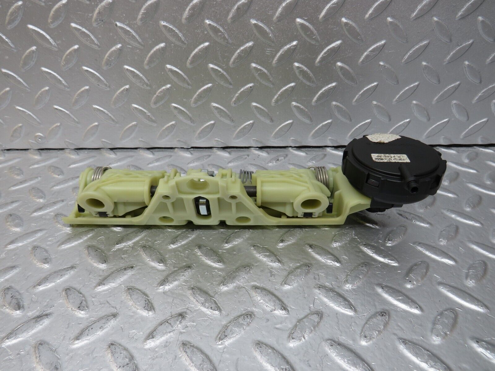 34909 Mercedes-Benz W210 320E Rear Headrest Folding Mechanism 400294B