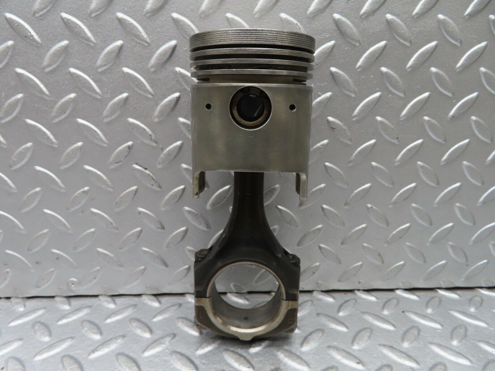 18464 Mercedes-Benz W111 220SE Coupe Piston With Connecting Rod 80.720 mm