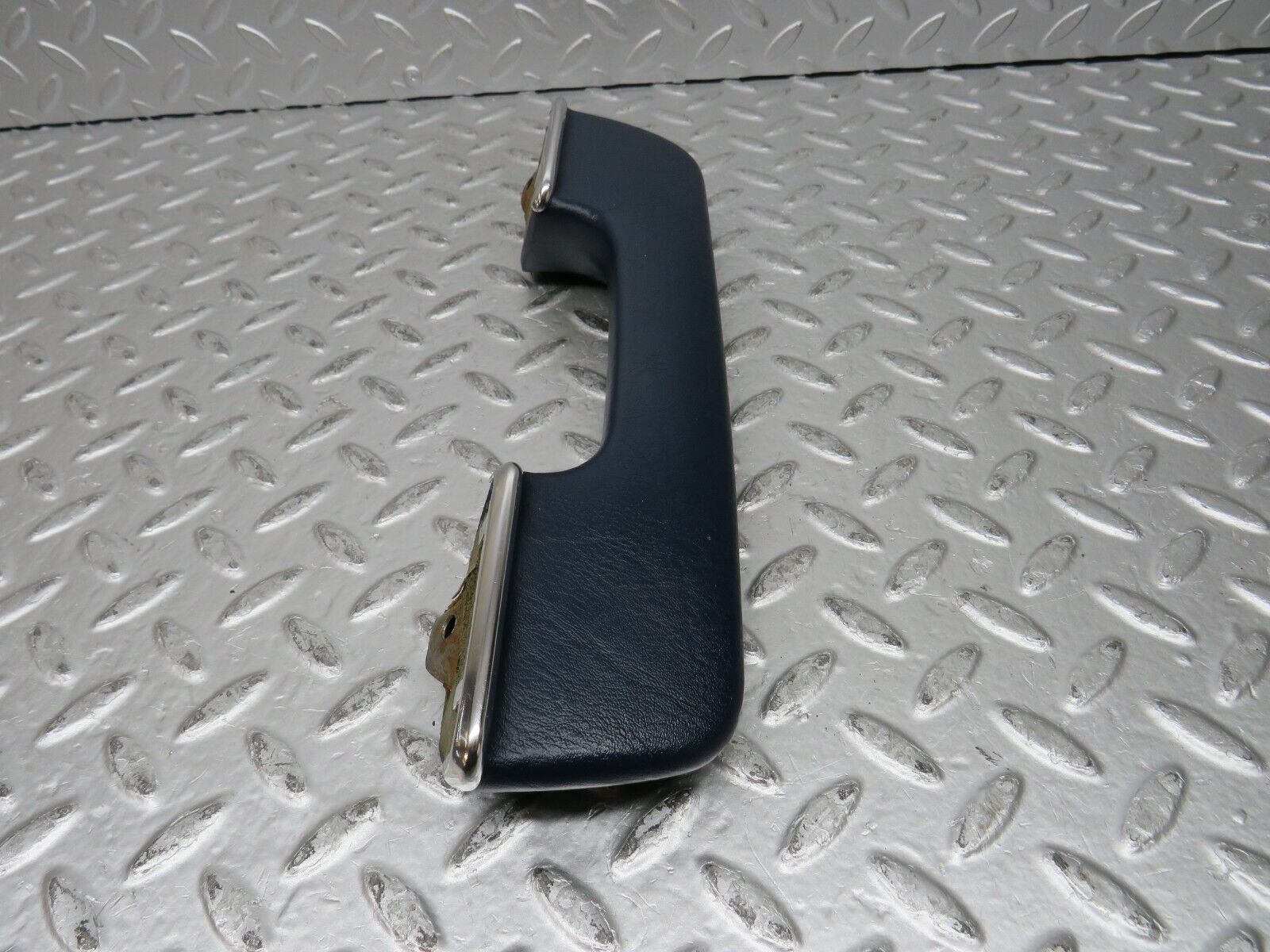 31981 Mercedes-Benz W123 230E Rear Right Interior Door Handle 1239702001