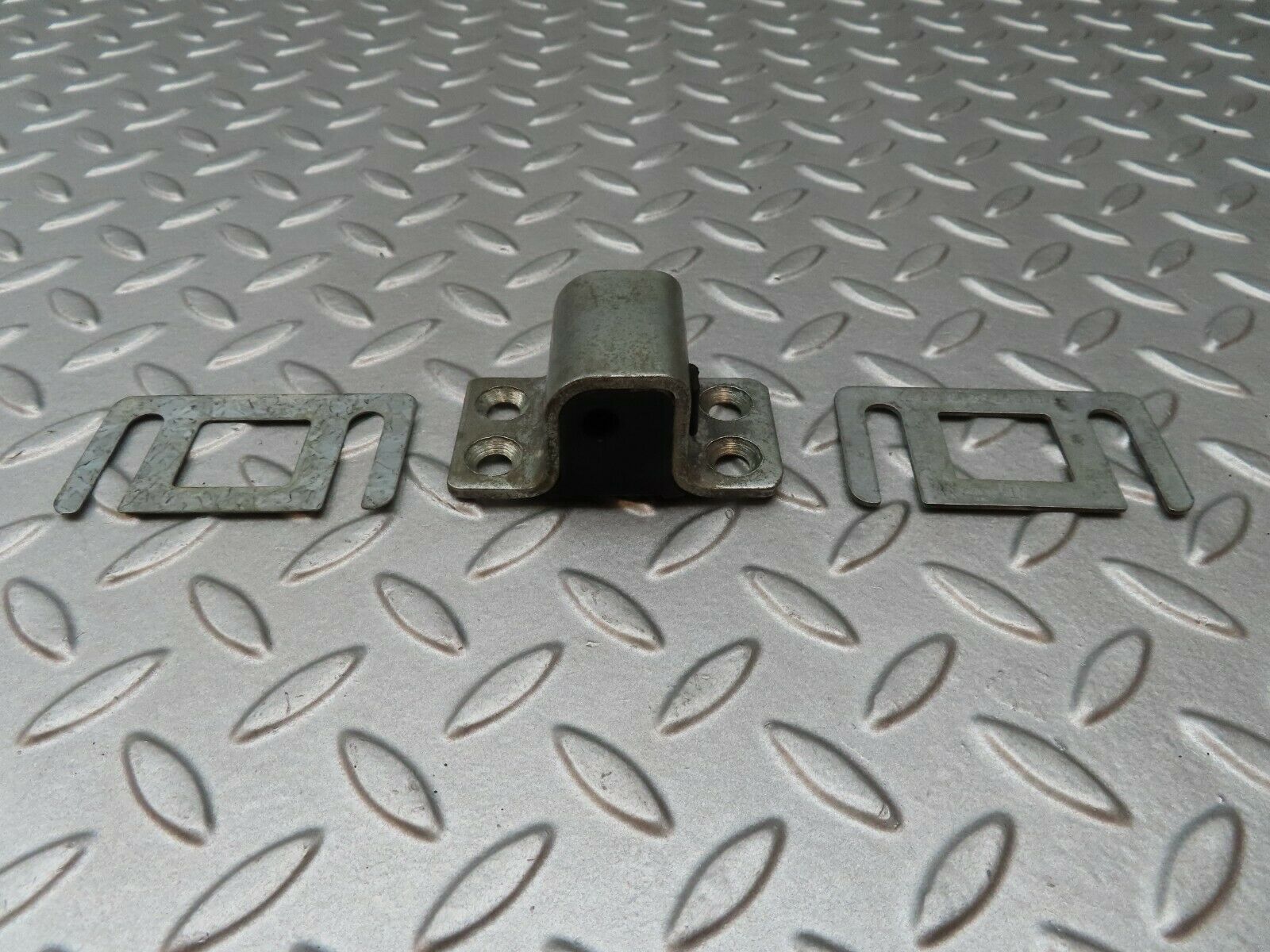 4489 Mercedes-Benz W123 230E Door Lock Latch Left Side