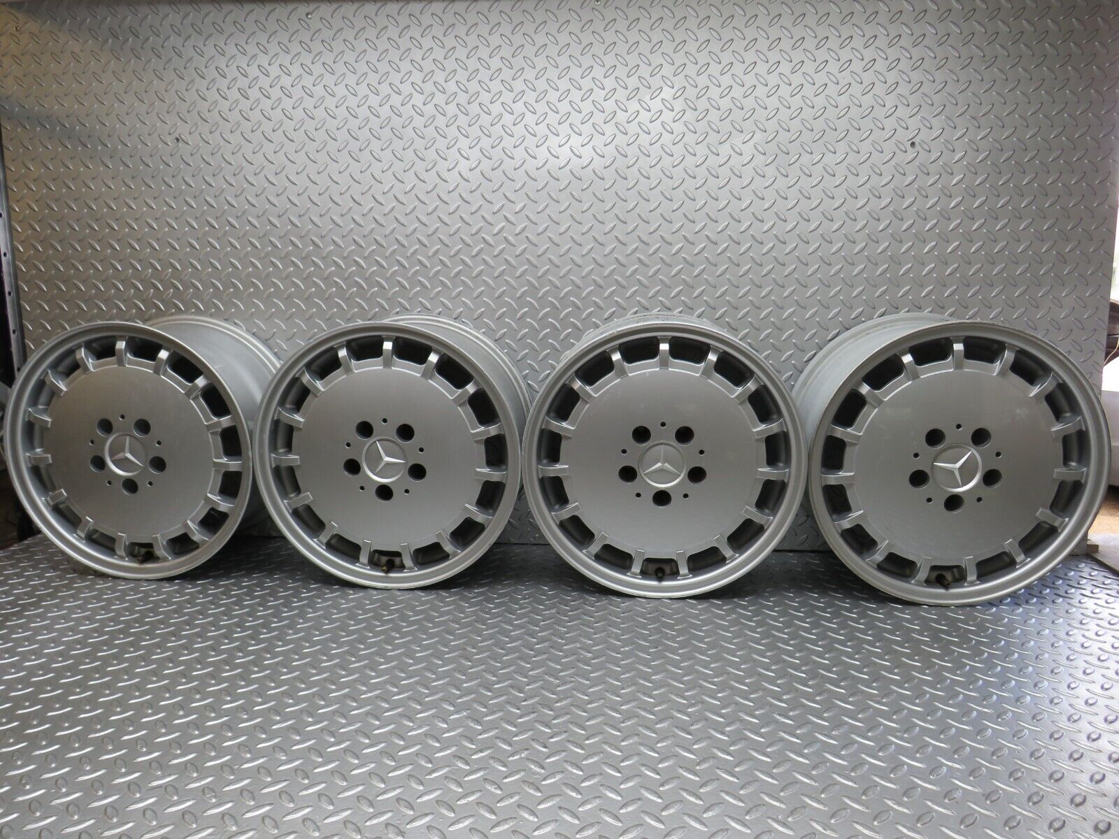 33528 Mercedes-Benz Alloy Wheel Set 8Jx16H2 ET34 1294000102