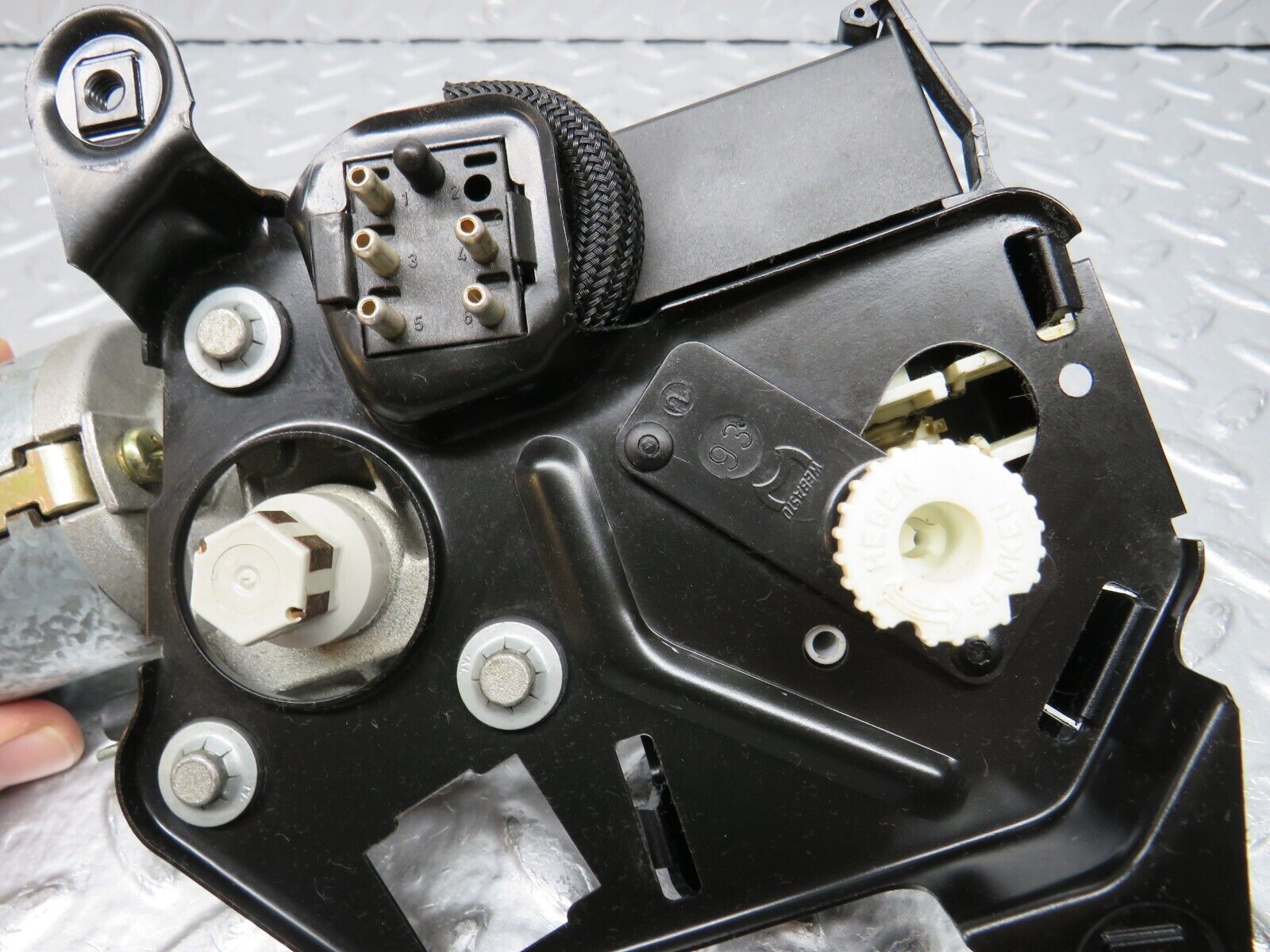 31682 Mercedes-Benz W201 190LE 1.8L Sunroof Motor Webasto With Relay 2017800107 1248210047