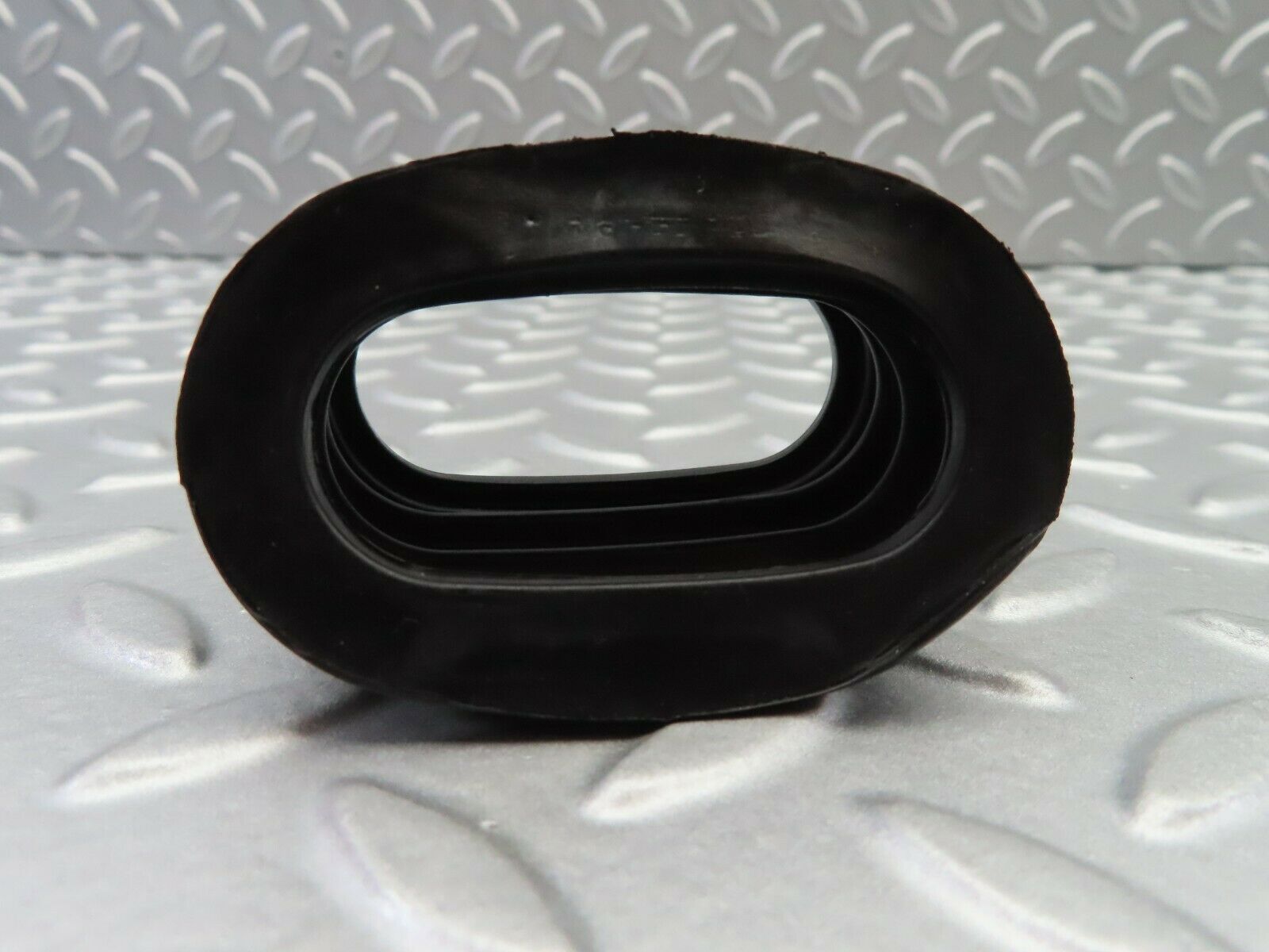 6543 Mercedes-Benz S124 E220 Wagon Front Door Wire Protector Rubber 1248210197