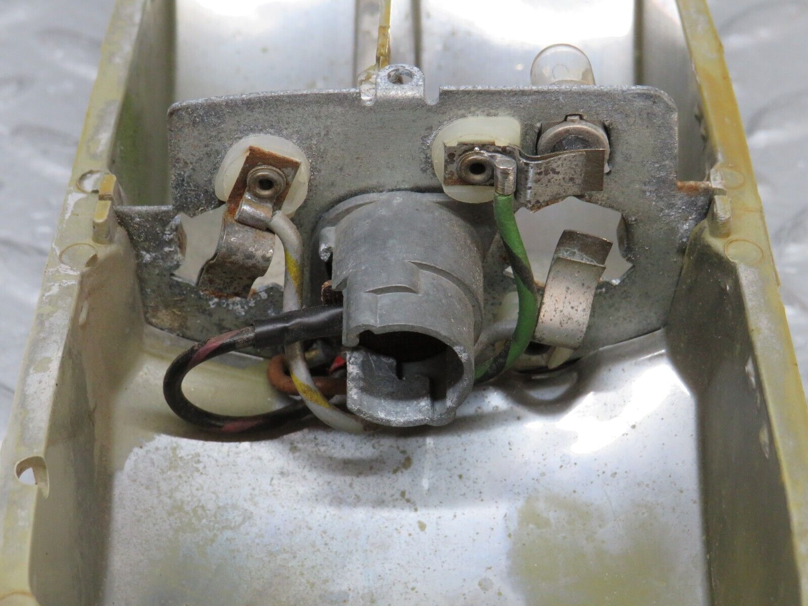 37446 Mercedes-Benz W109 300SEL Tail Light Bulb Holder Left Side 1088260751