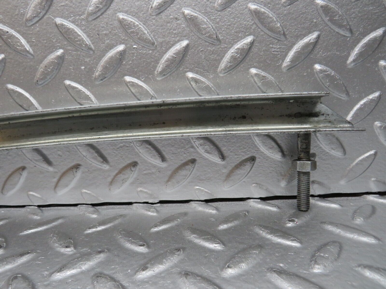 0701 Mercedes-Benz C107 350SLC Coupe Door Window Channel Front Right