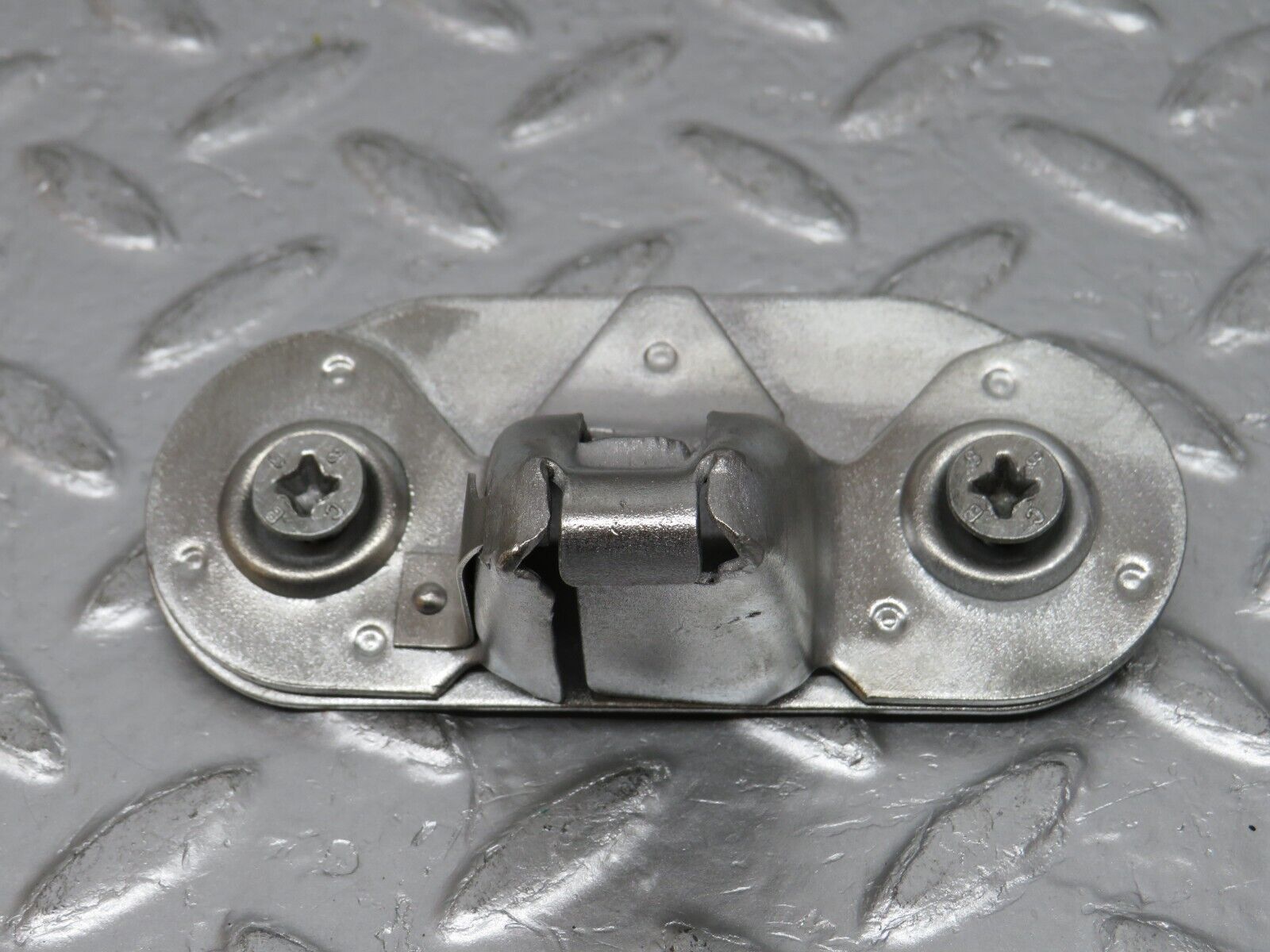 32259 Mercedes-Benz C107 350SLC Coupe Coupe Trunk Lock Latch