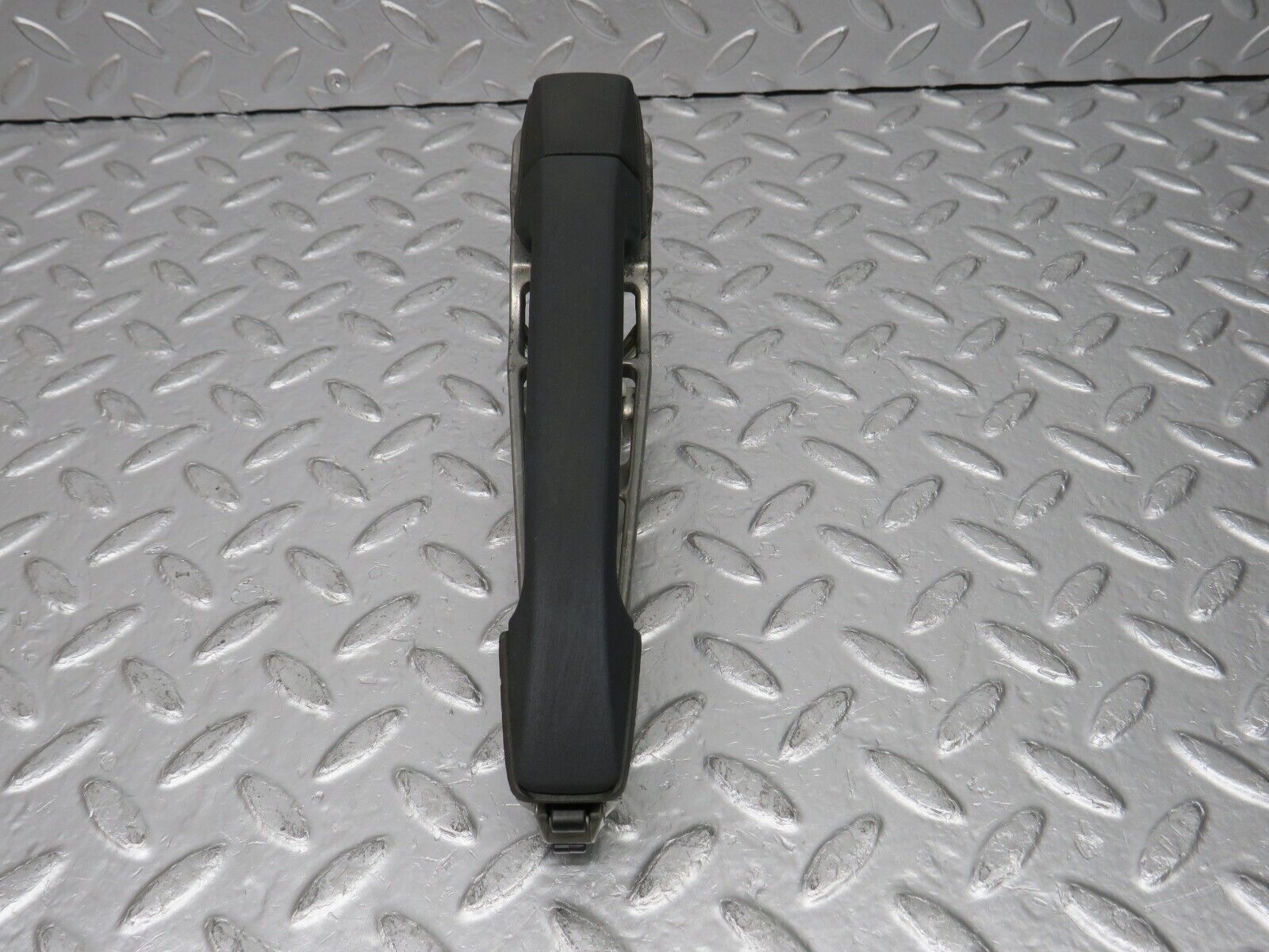 32458 Mercedes-Benz S124 300TE Wagon Rear Left Exterior Door Handle