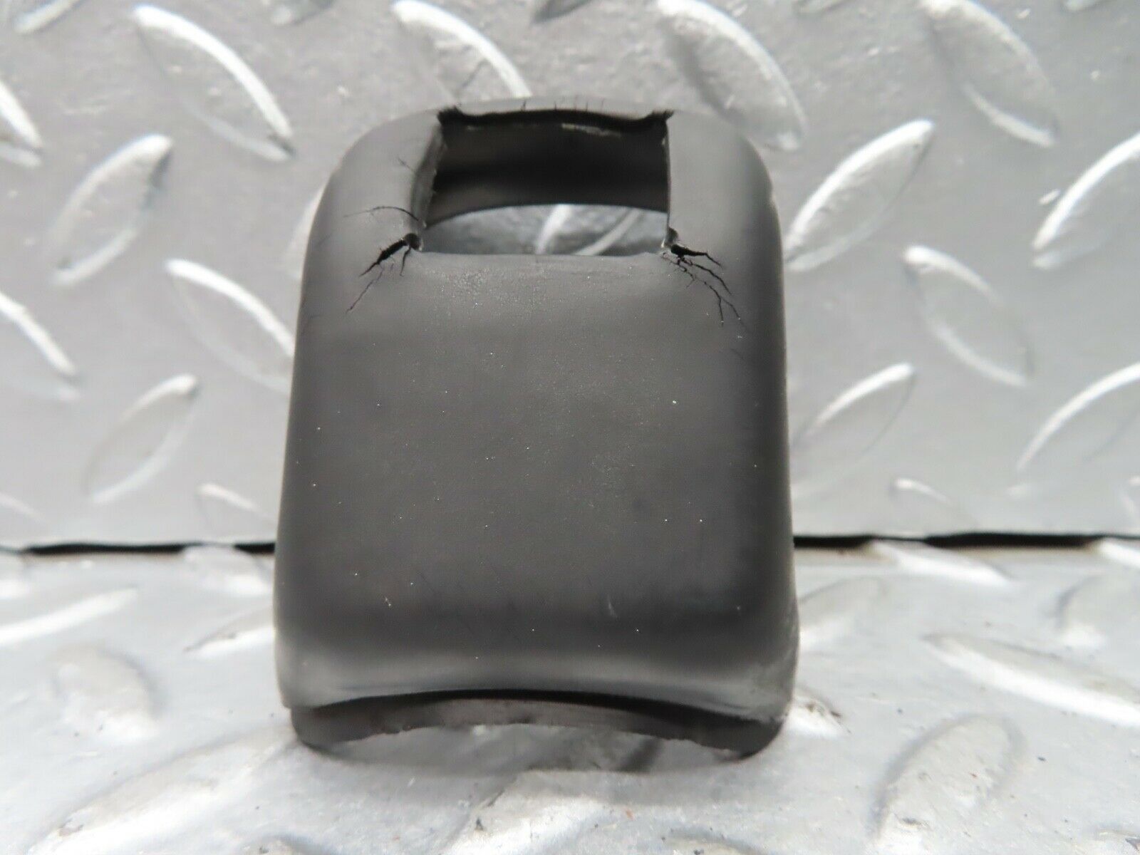 20287 Mercedes-Benz W114 280CE Coupe Indicator Rubber Cover 1154620596