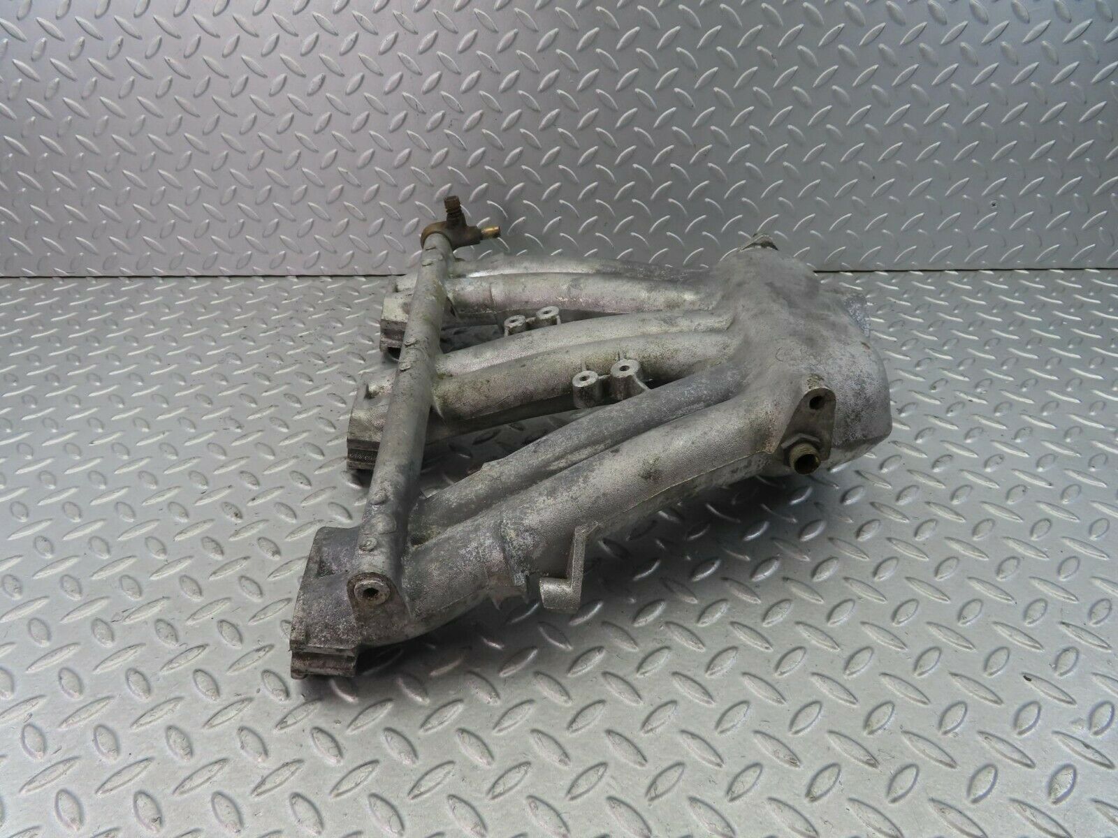 8675 Mercedes-Benz W108 Intake Manifold 1291410001