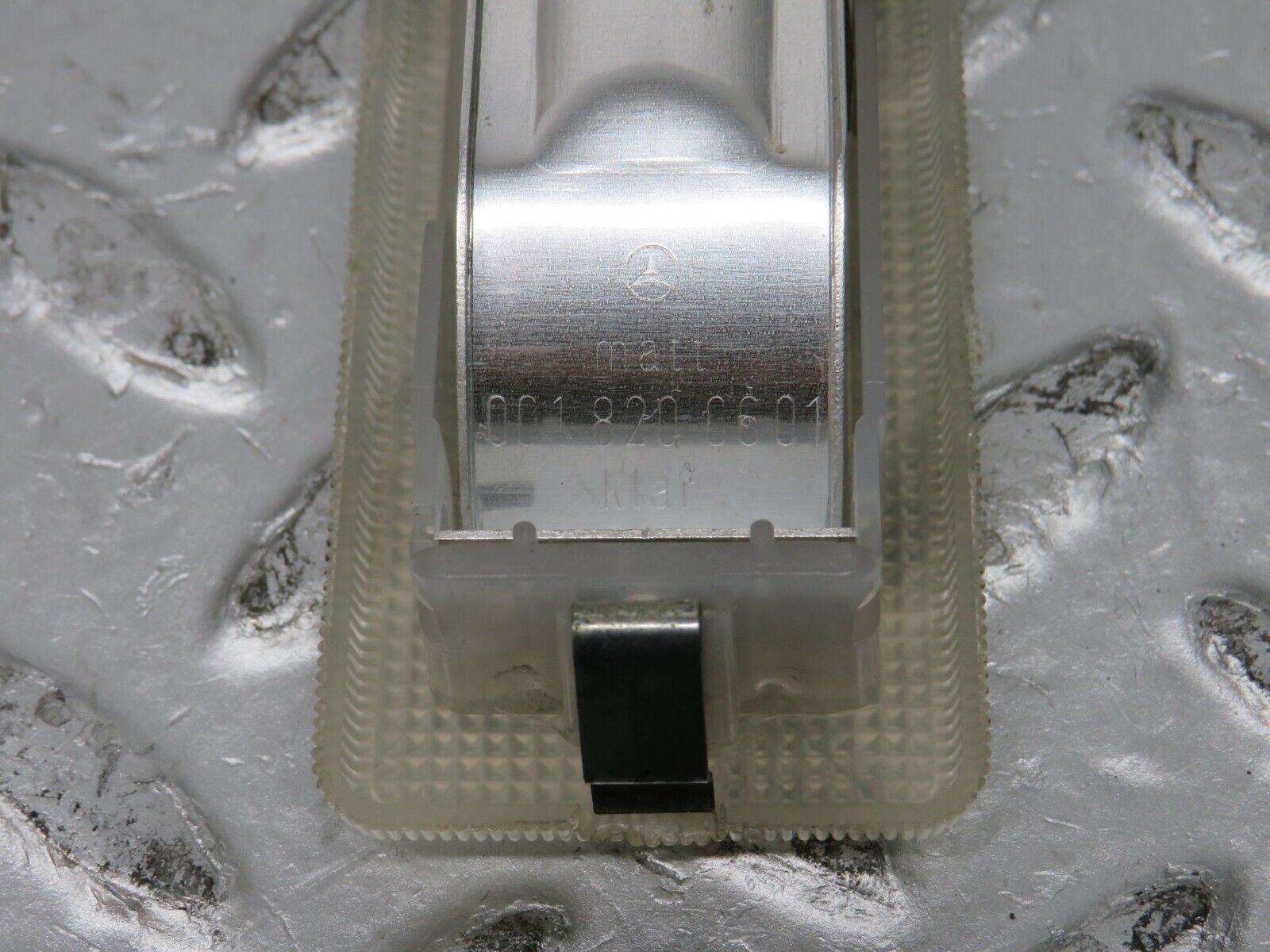 32396 Mercedes-Benz S124 300TE Wagon Rear Interior Dome Light 0018200601