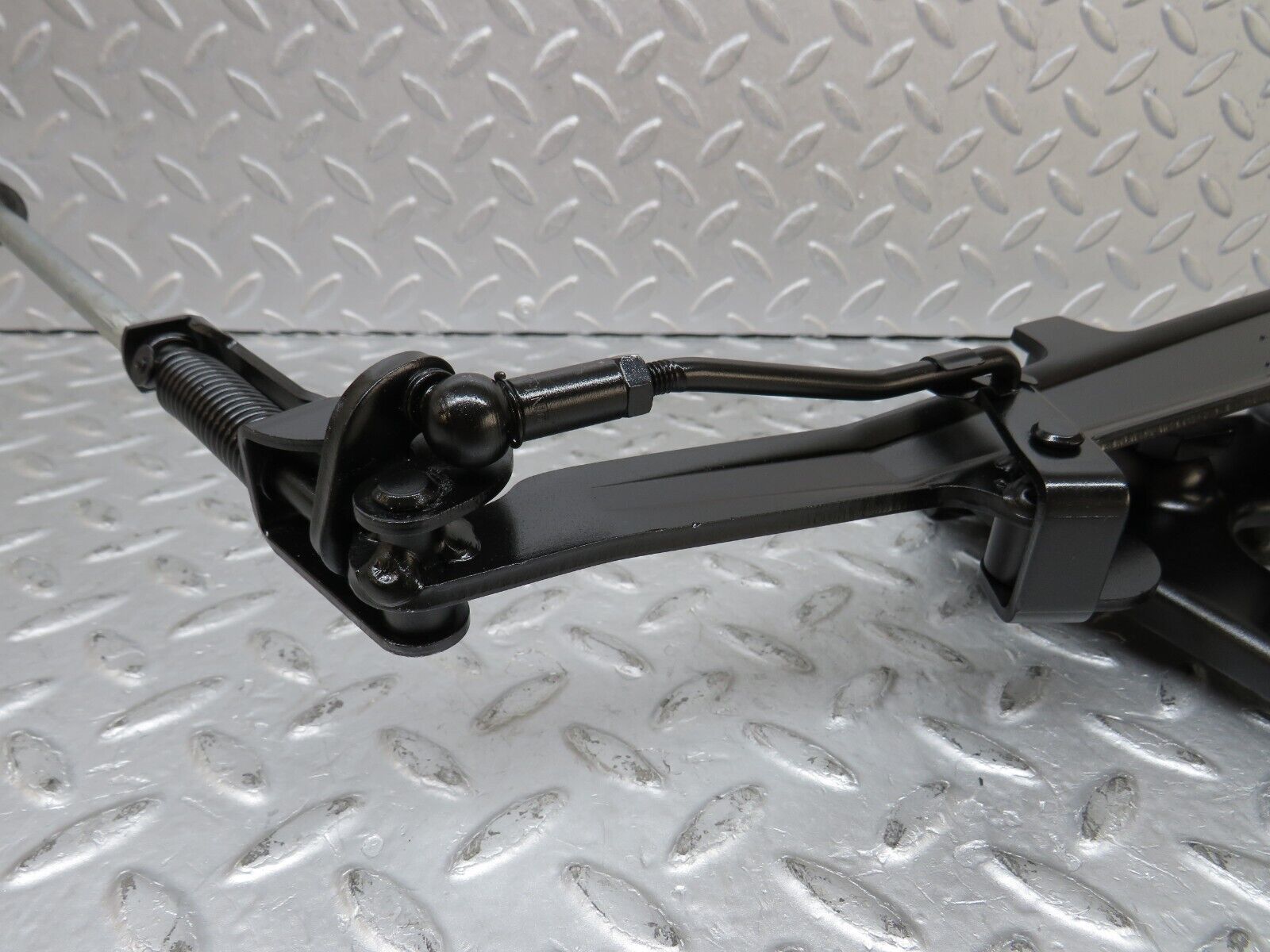 36374 Mercedes-Benz W126 420SE Handbrake Regulator