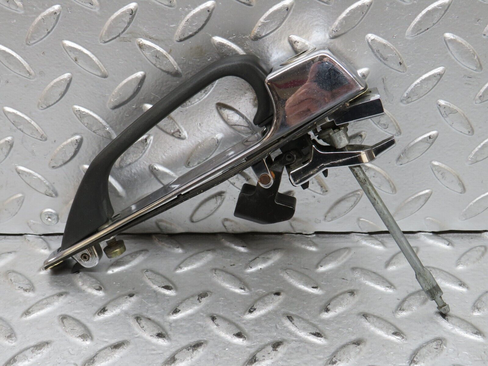 28893 Mercedes-Benz W123 230E Front Right Exterior Door Handle