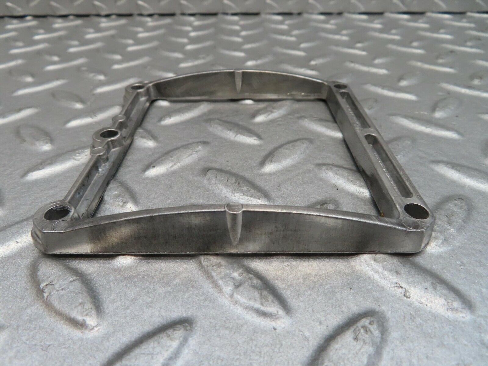 14385 Mercedes-Benz W116 350SE Fuse Box Flange 1165450049