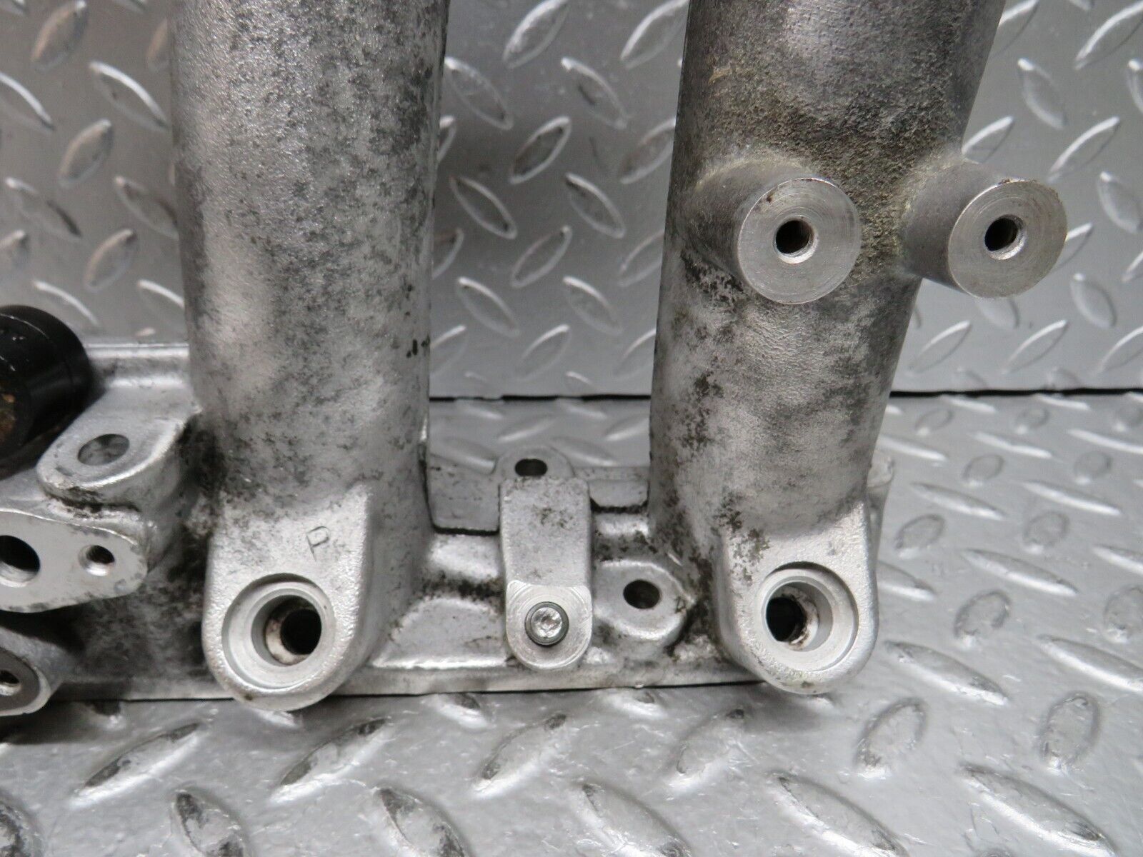 28696 Mercedes-Benz W123 230E Intake Manifold 1021410301 1021411190