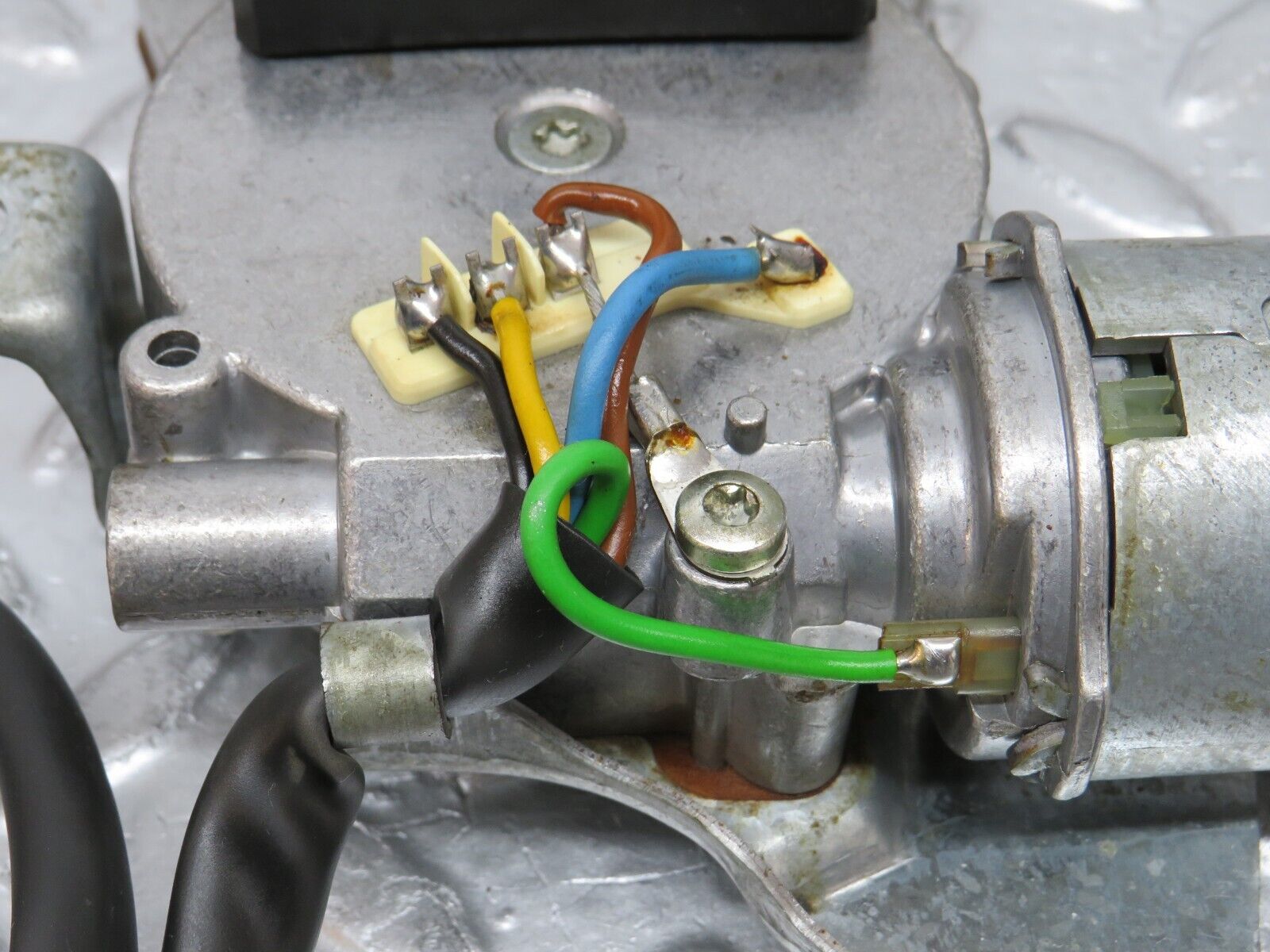 32432 Mercedes-Benz S124 300TE Wagon Rear Wiper Motor 0390201506 1248201242