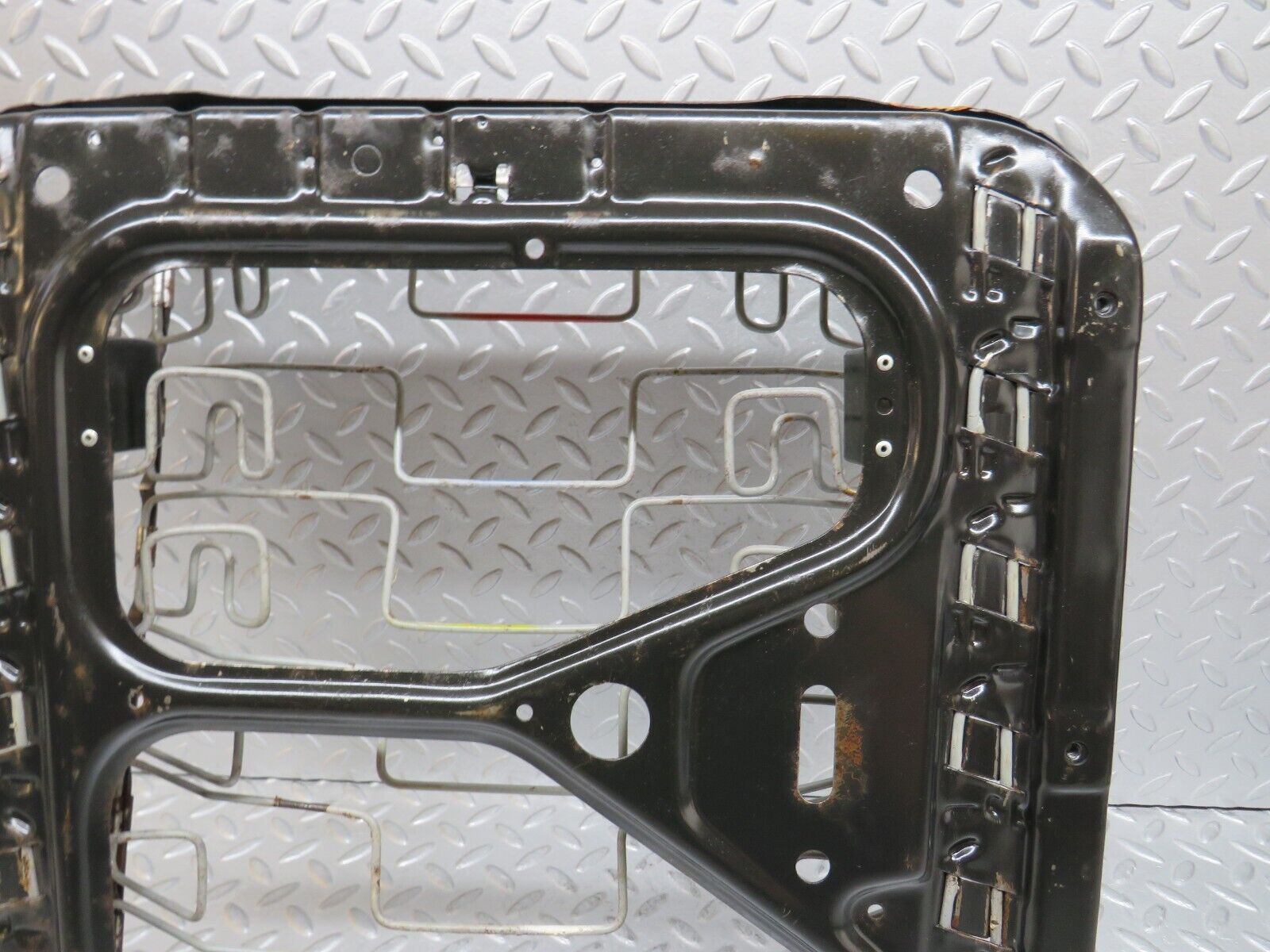 37153 Mercedes-Benz C126 420SEC Coupe Front Right Driver Seat Base